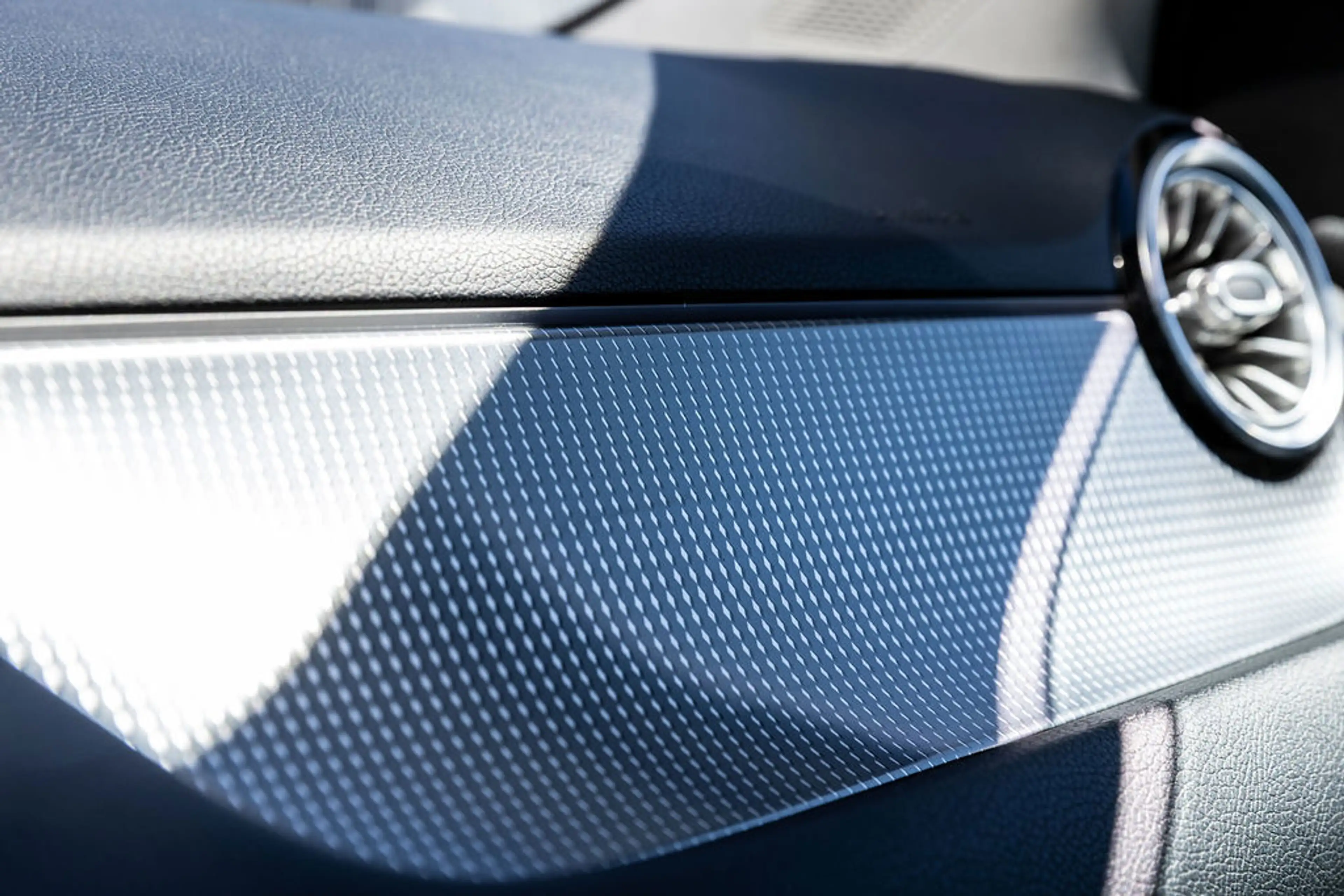 Mercedes-Benz B 180 Launch Edition — photo 22