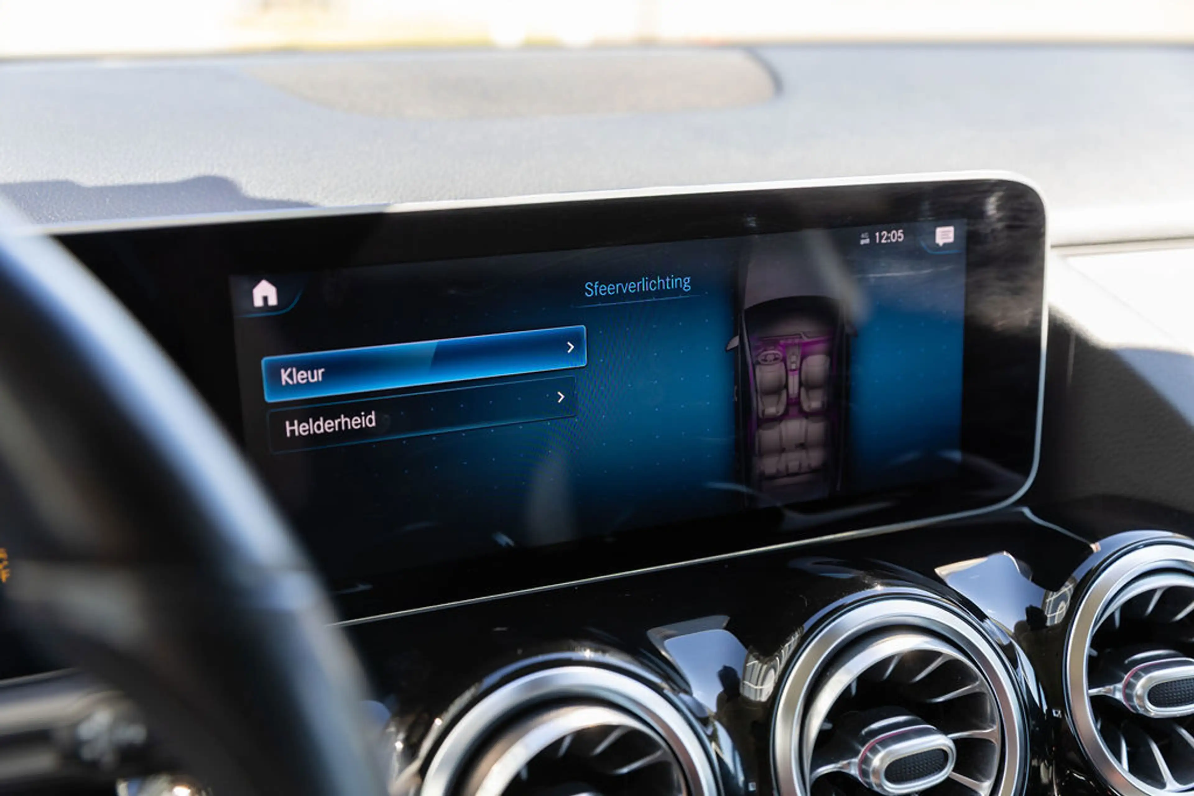 Mercedes-Benz B 180 Launch Edition — photo 26