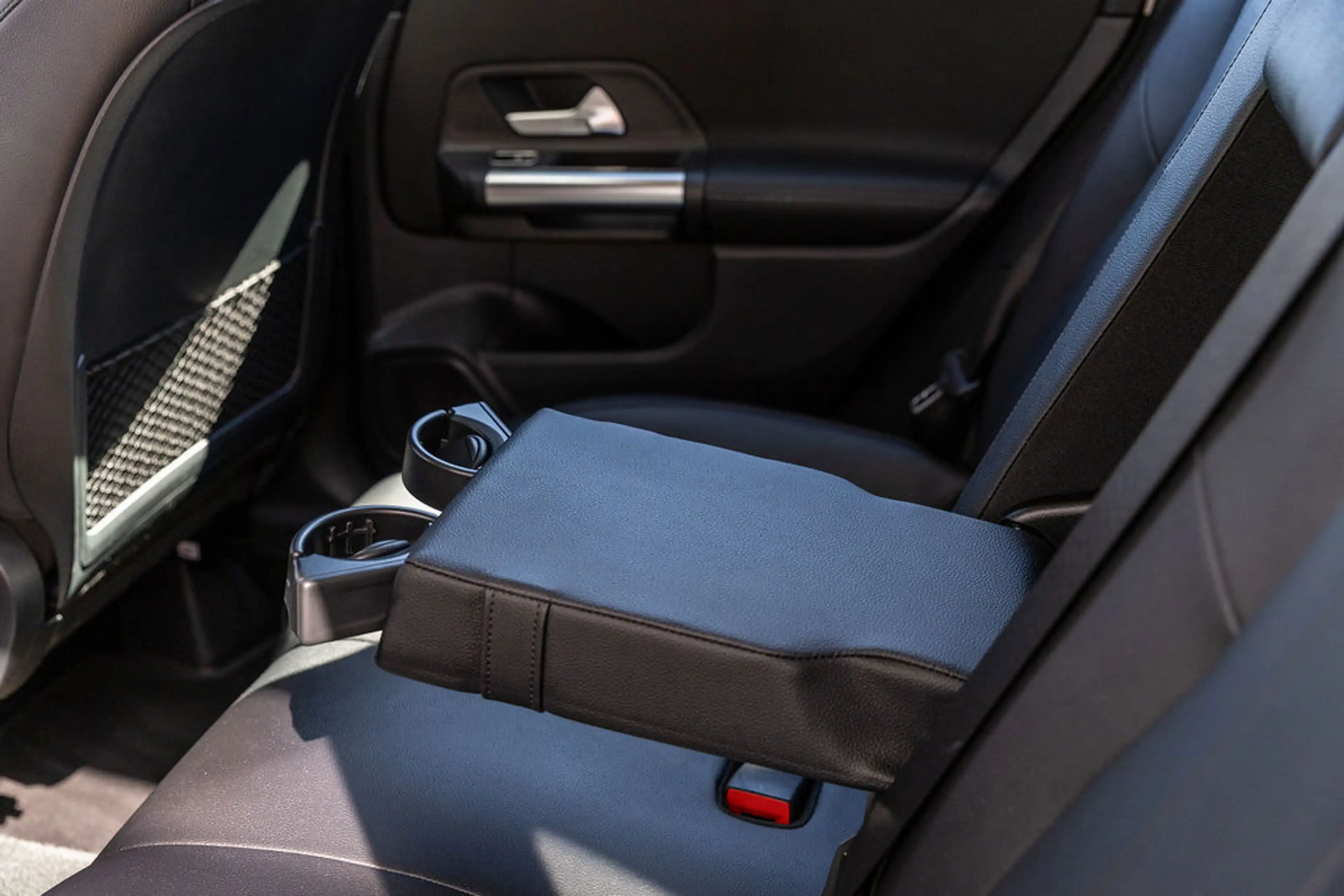 Mercedes-Benz B 180 Launch Edition — photo 34
