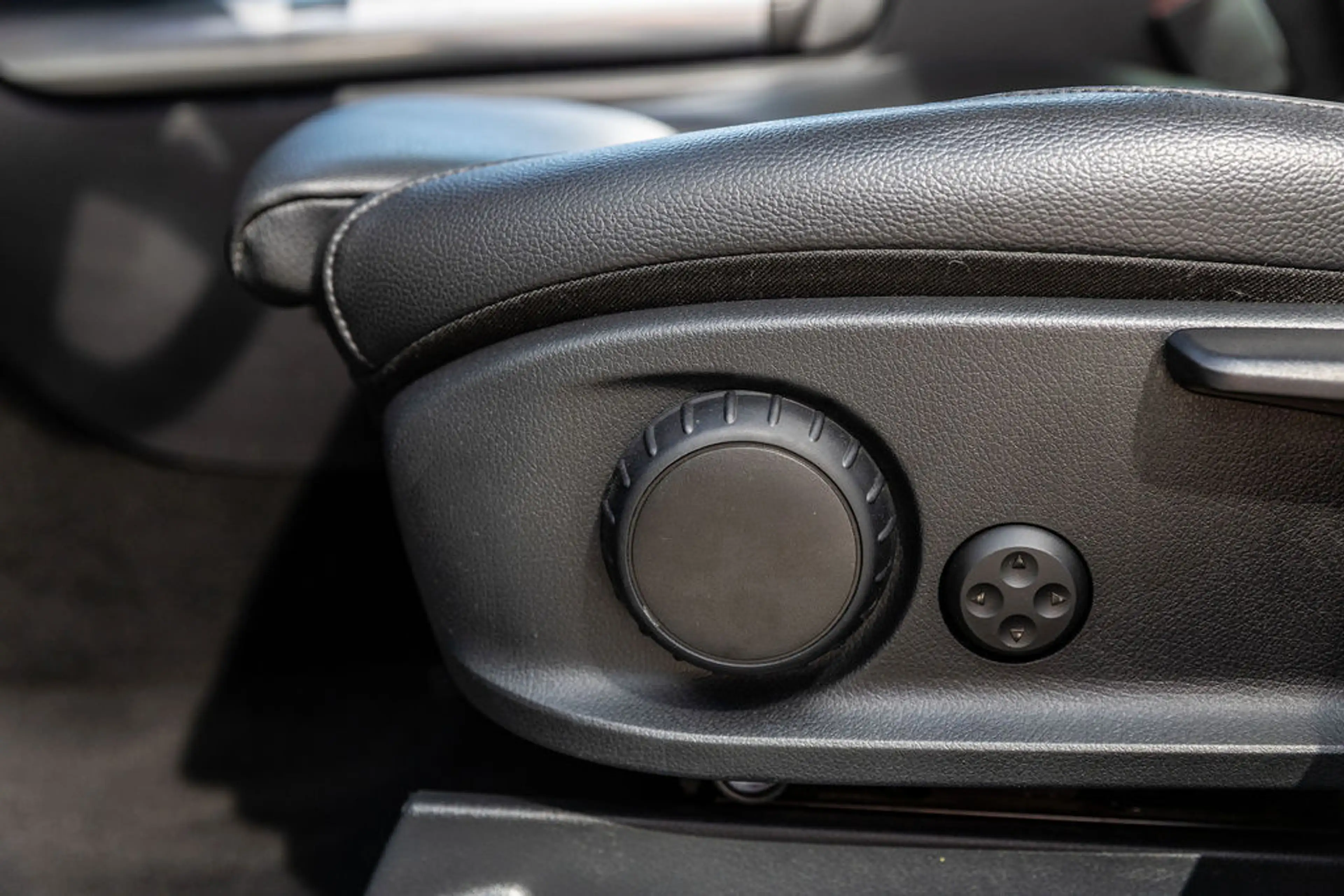 Mercedes-Benz B 180 Launch Edition — photo 30