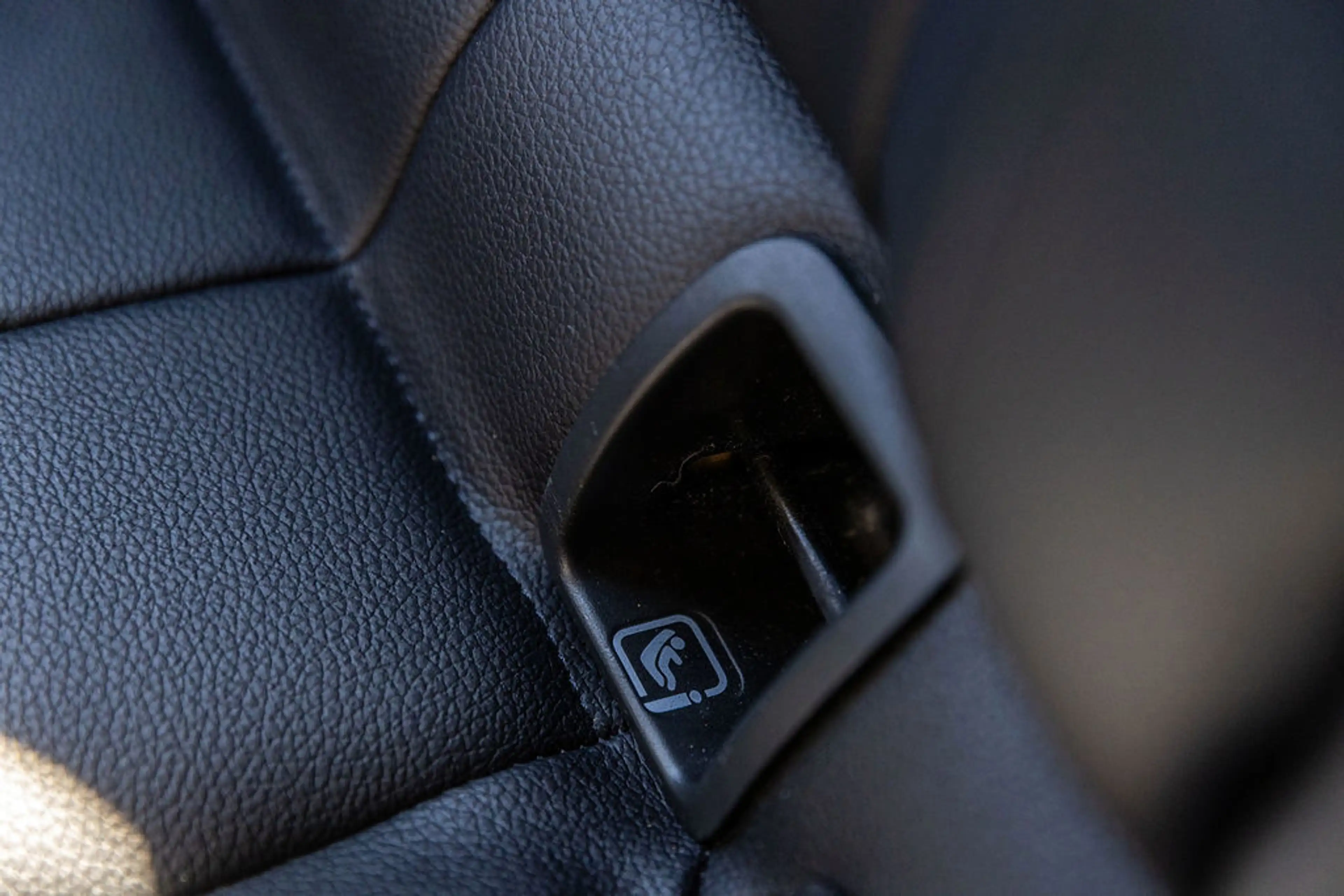Mercedes-Benz B 180 Launch Edition — photo 35
