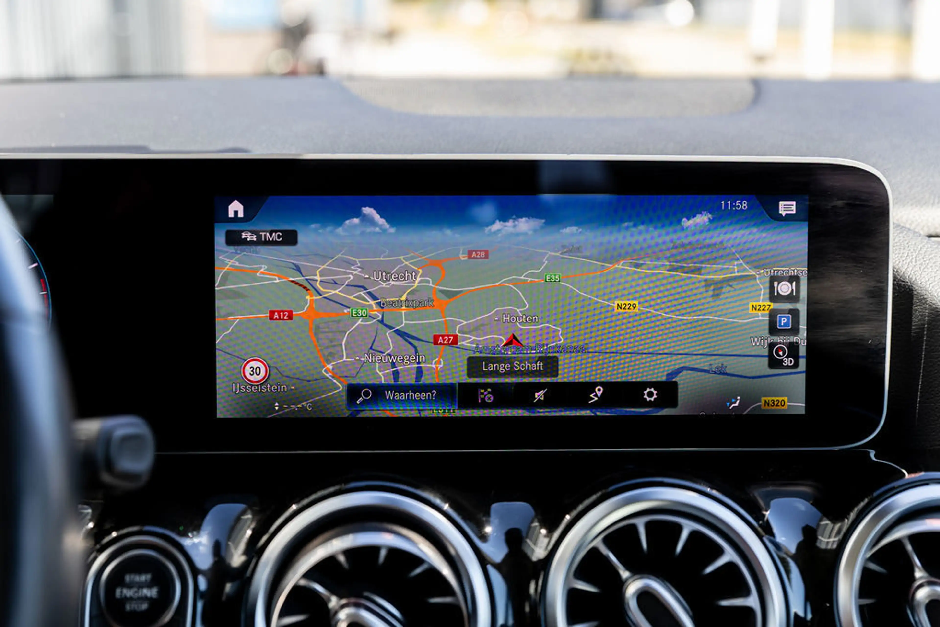Mercedes-Benz B 180 Launch Edition — photo 6