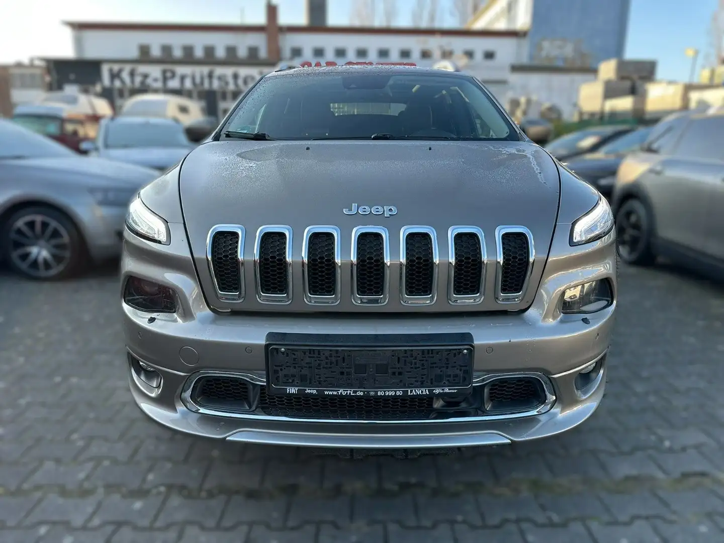 Jeep Cherokee 2.2 MultiJet 147 kW 4x4 Overland Autom. Gris - 2