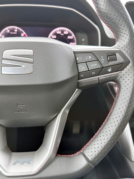 SEAT Leon Sportstourer FR-PANO-LED-AHK-ACC-VIRTUAL — photo 22