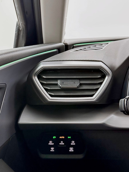 SEAT Leon Sportstourer FR-PANO-LED-AHK-ACC-VIRTUAL — photo 29