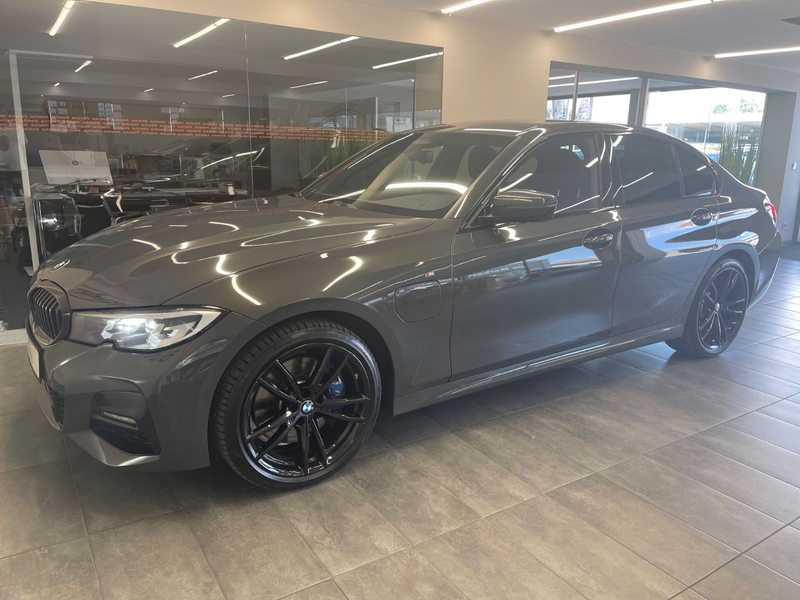 BMW 330 e M Sport Lim.*AUT/LED/Leder/LivePRO/ALU/TOP — photo 8