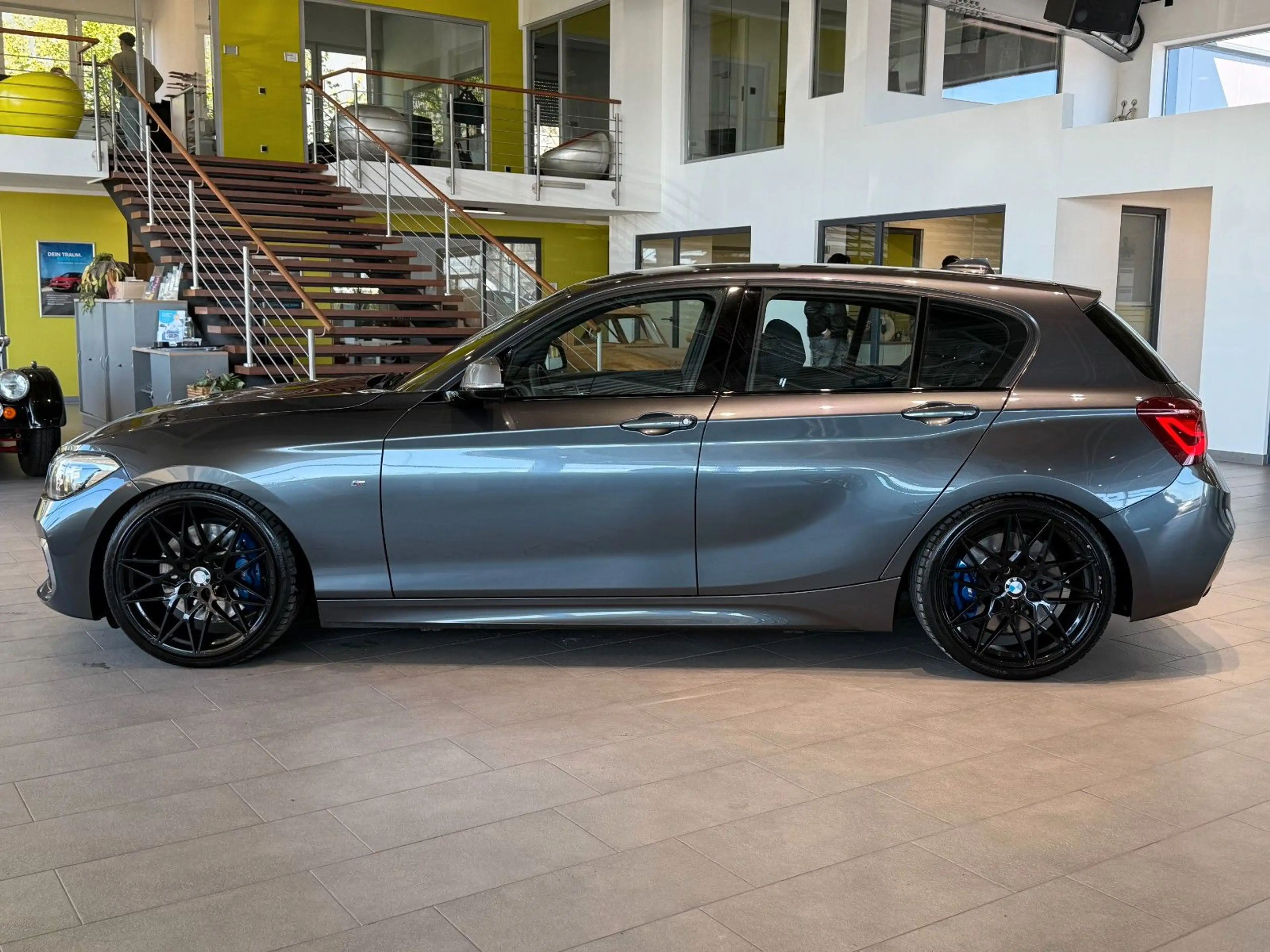 BMW 140 1 Limousine 5-trg. M140 i Special Edition — photo 3
