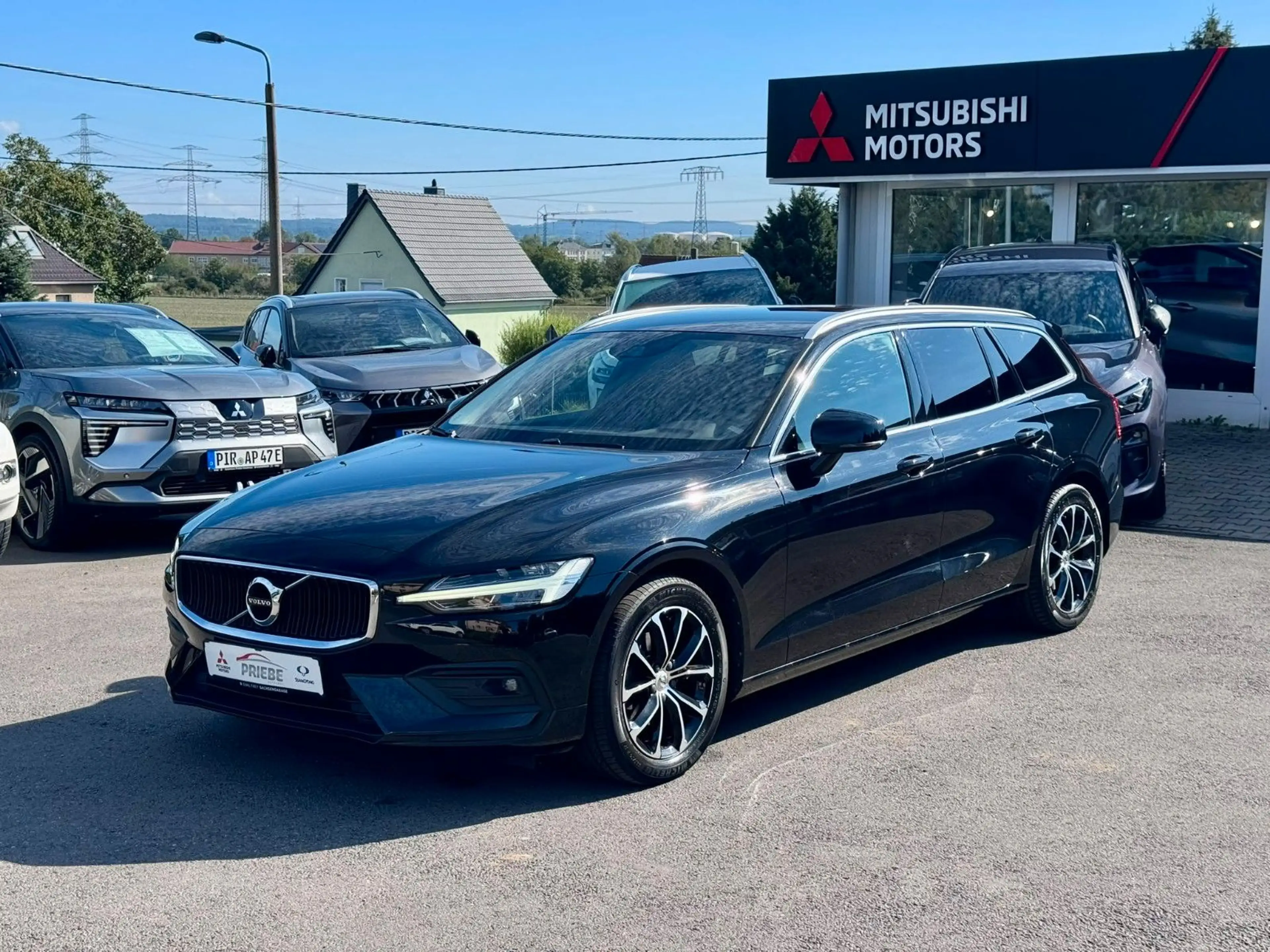 Volvo V60 D3 Momentum Pro*IntelliSafe PRO*KAM*LEDER*