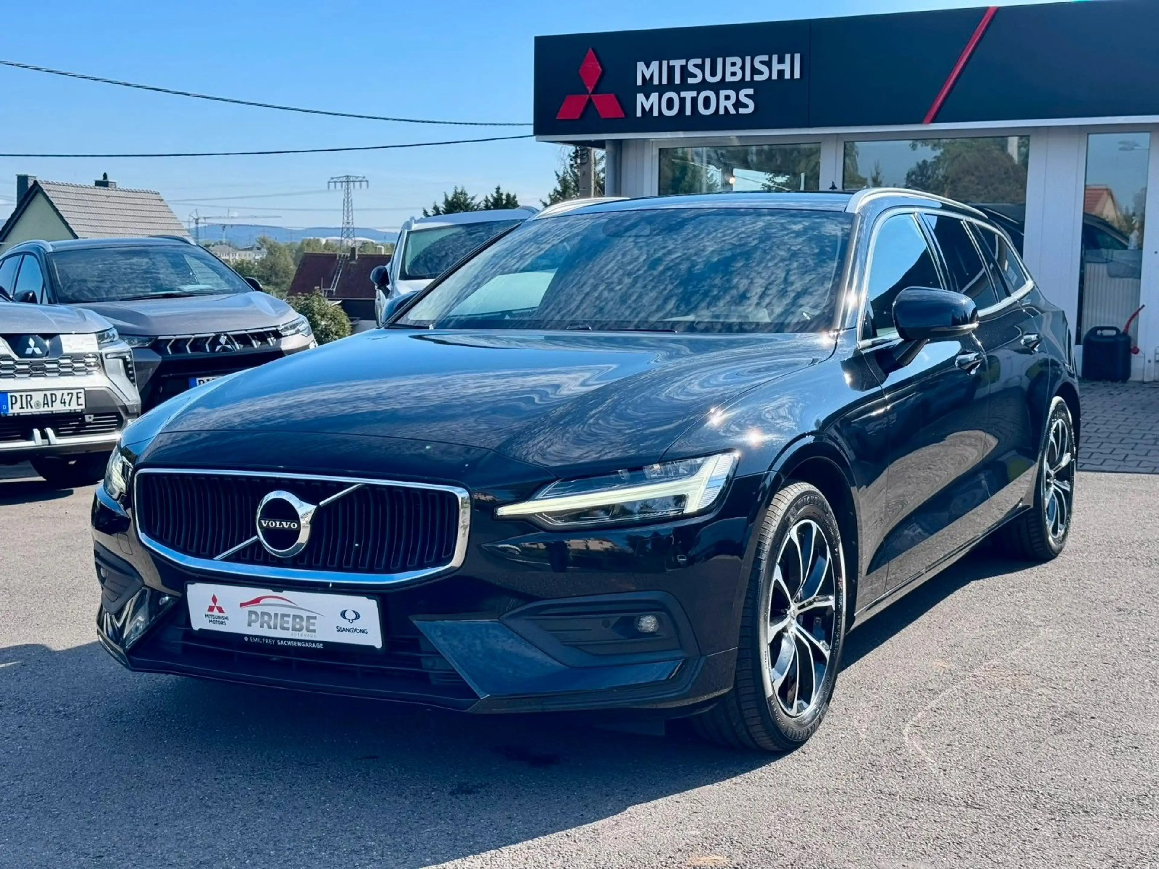 Volvo V60 D3 Momentum Pro*IntelliSafe PRO*KAM*LEDER* — photo 2