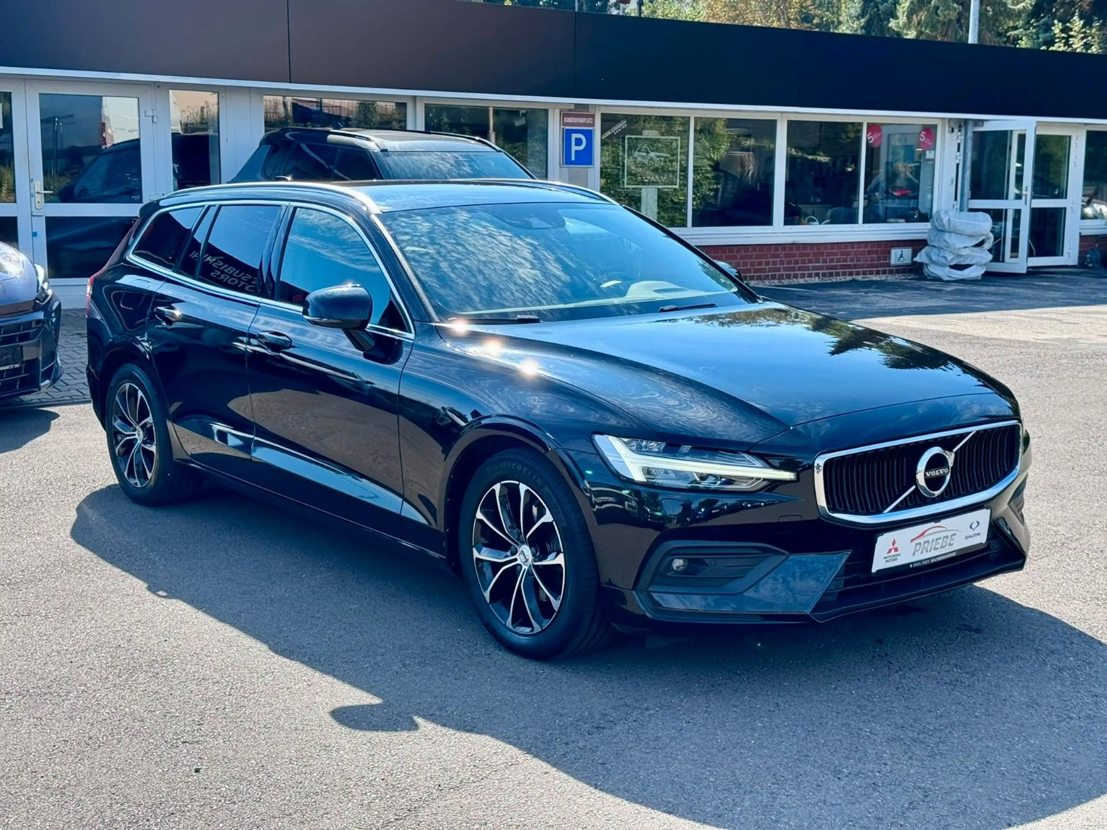 Volvo V60 D3 Momentum Pro*IntelliSafe PRO*KAM*LEDER* — photo 4