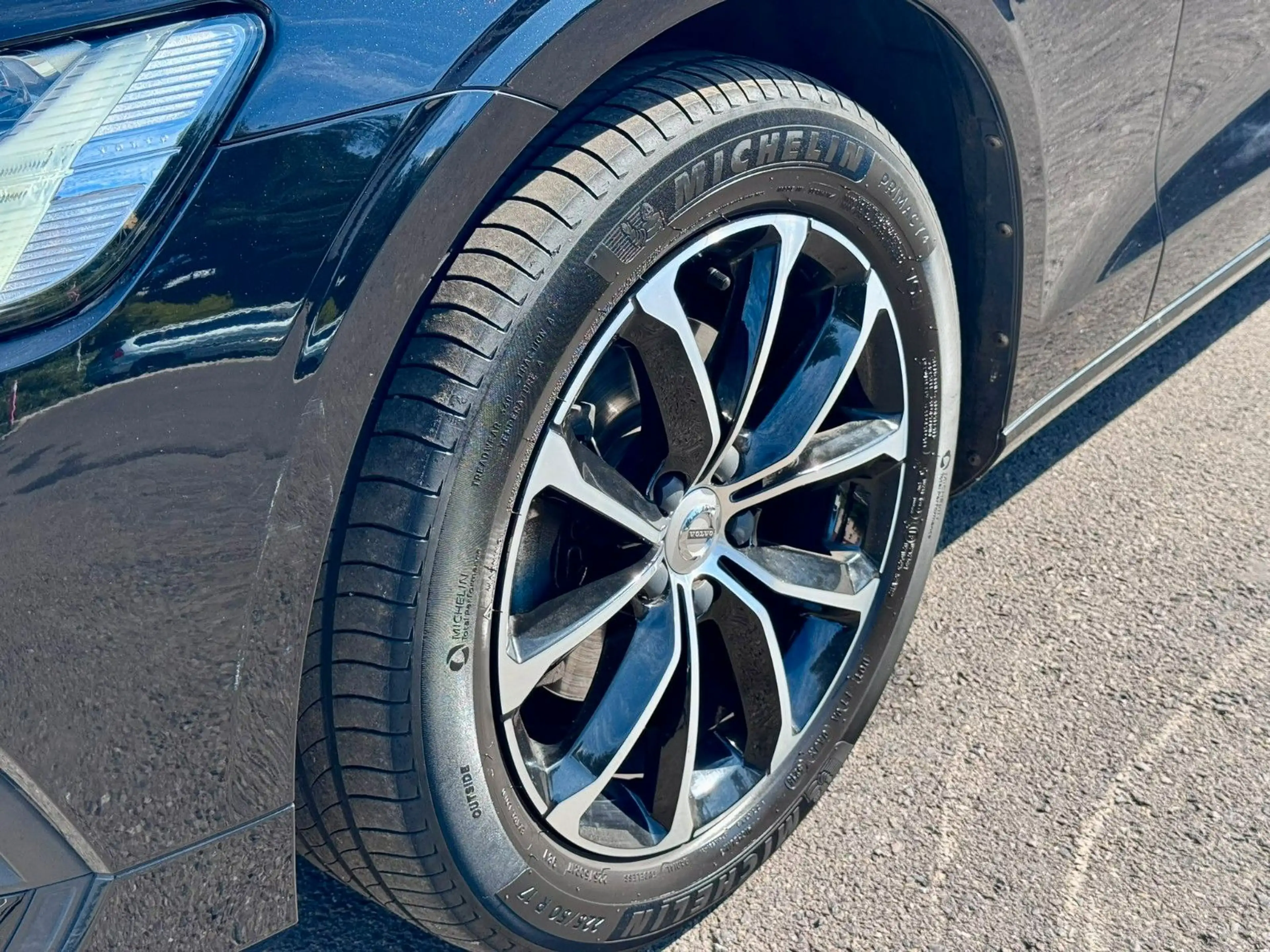 Volvo V60 D3 Momentum Pro*IntelliSafe PRO*KAM*LEDER* — photo 9