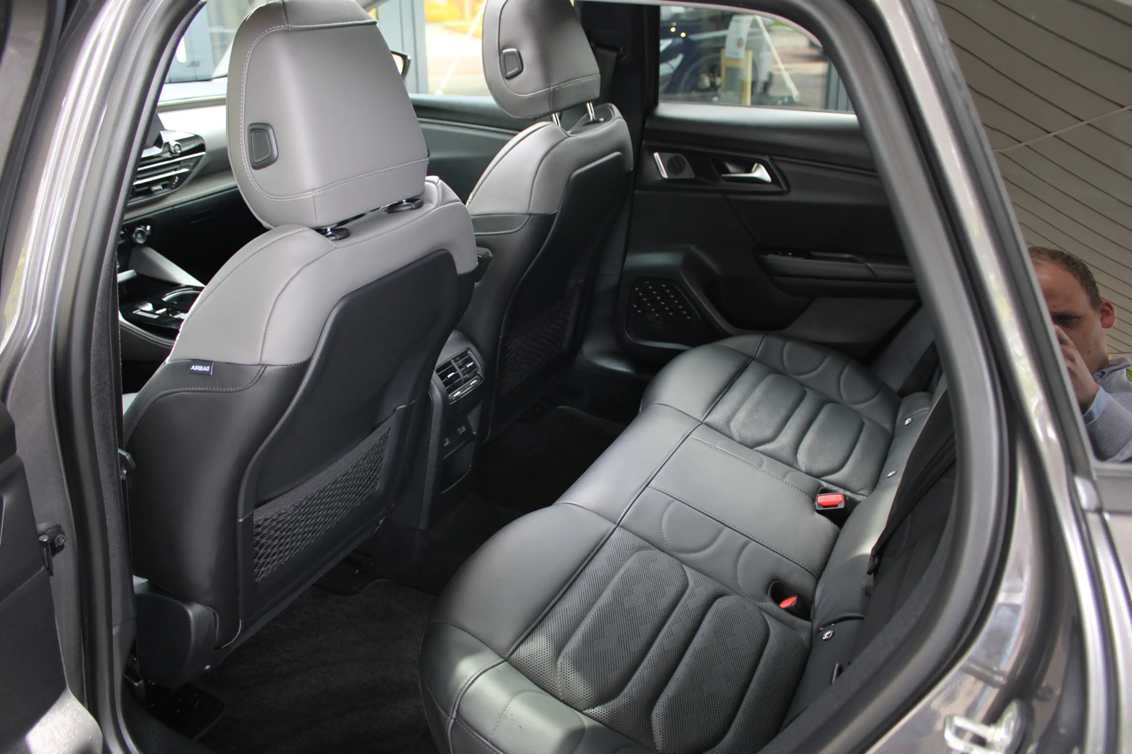 Citroen C5 X 1.6 Plug-in Hybrid 225 Shine | Panoramadak | Massa — photo 13