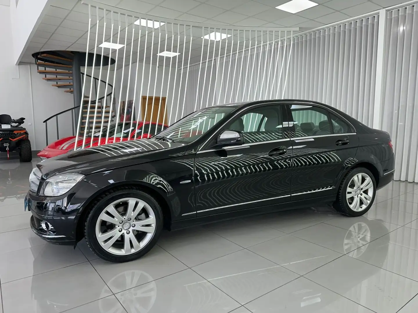 Mercedes-Benz C 220 220CDI Avantgarde Aut. Negro - 2