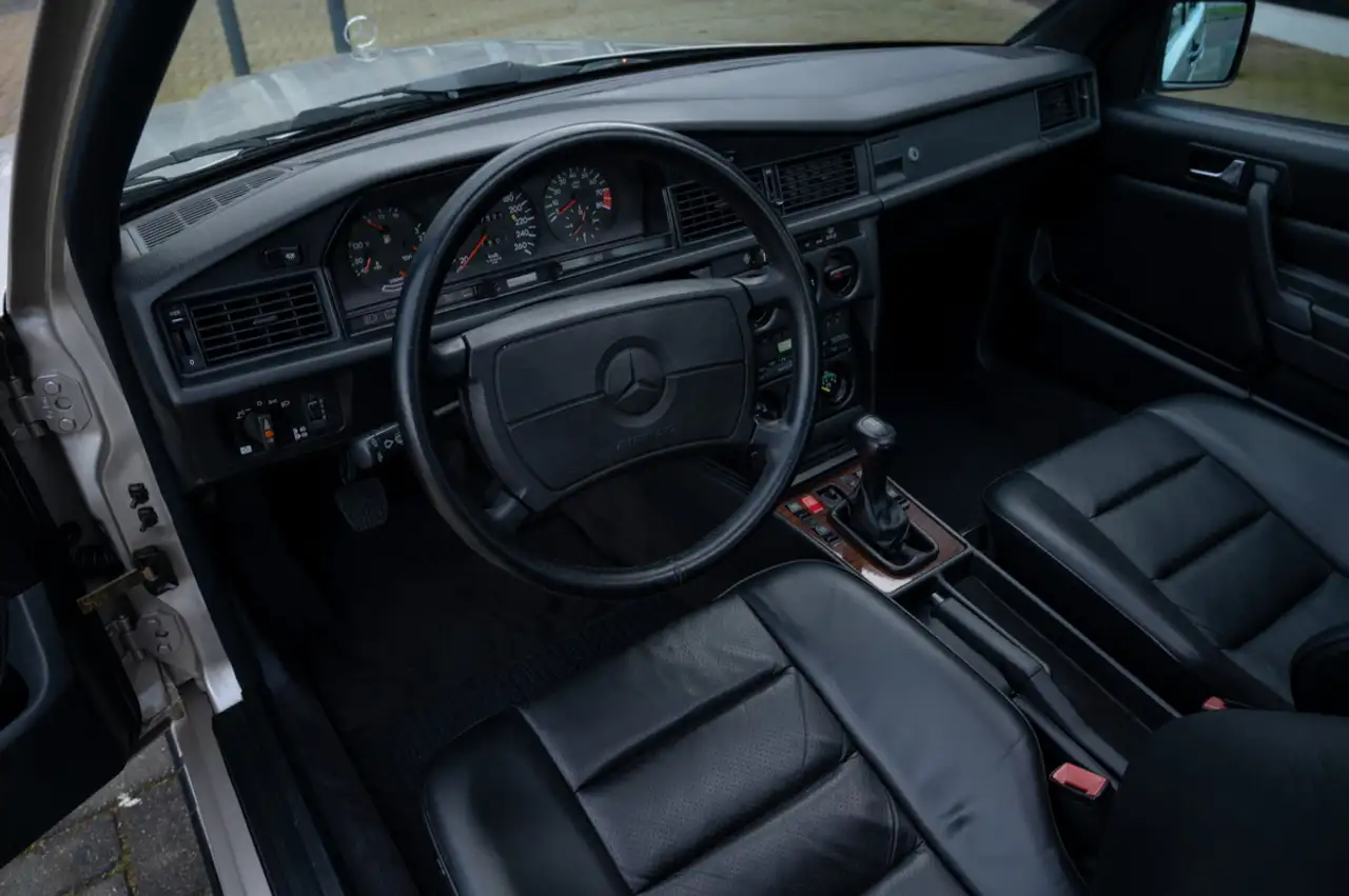 Mercedes-Benz 190 E 2.3-16, foto 6