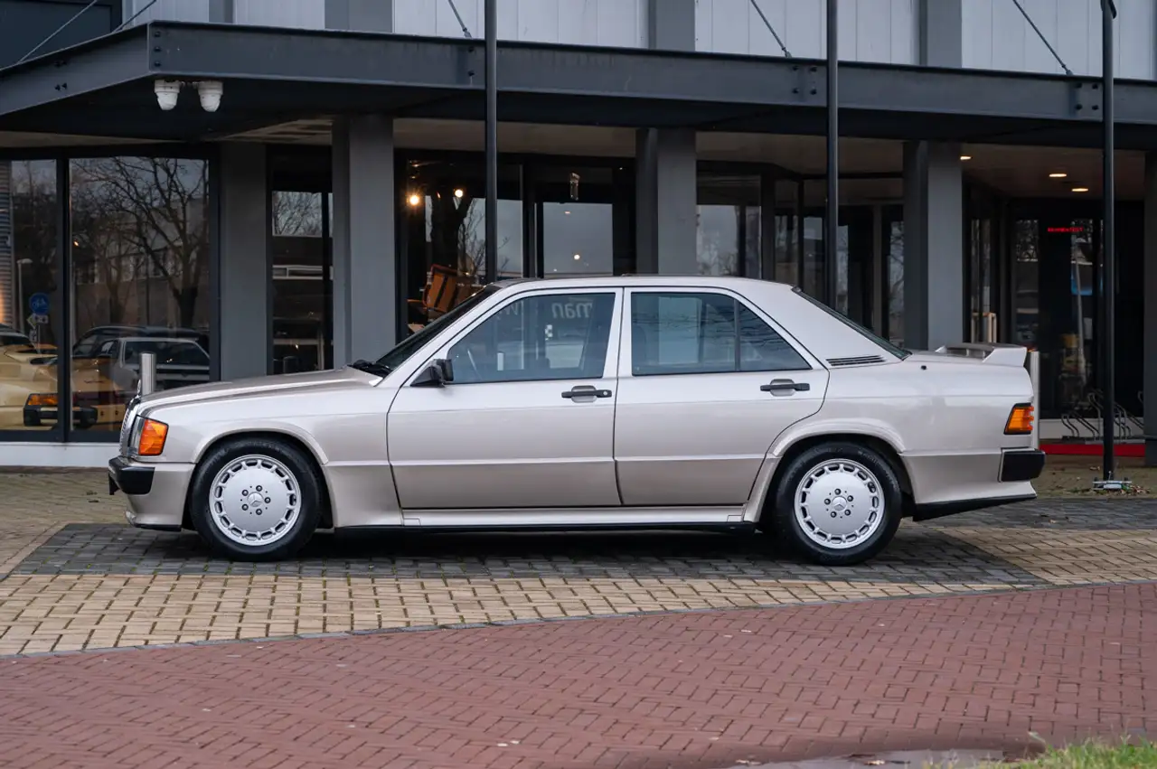 Mercedes-Benz 190 E 2.3-16, foto 2