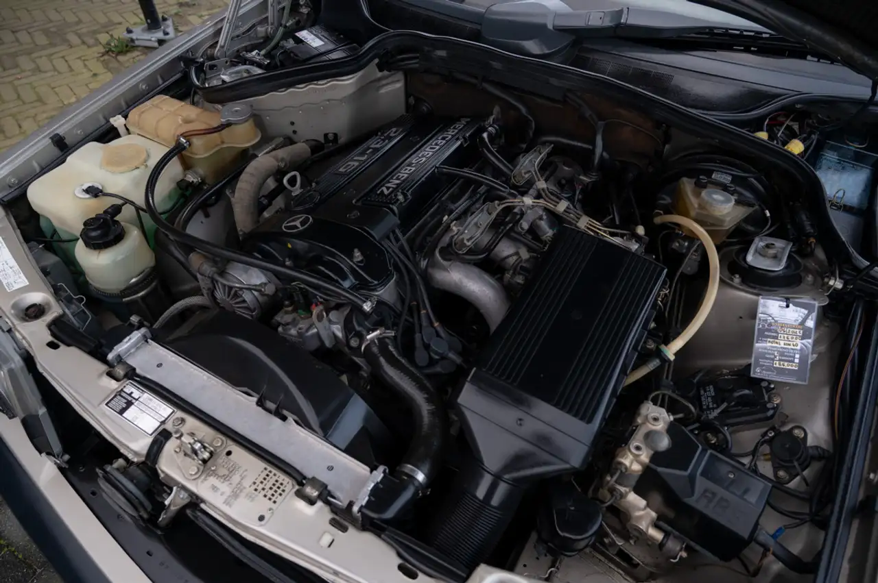 Mercedes-Benz 190 E 2.3-16, foto 9