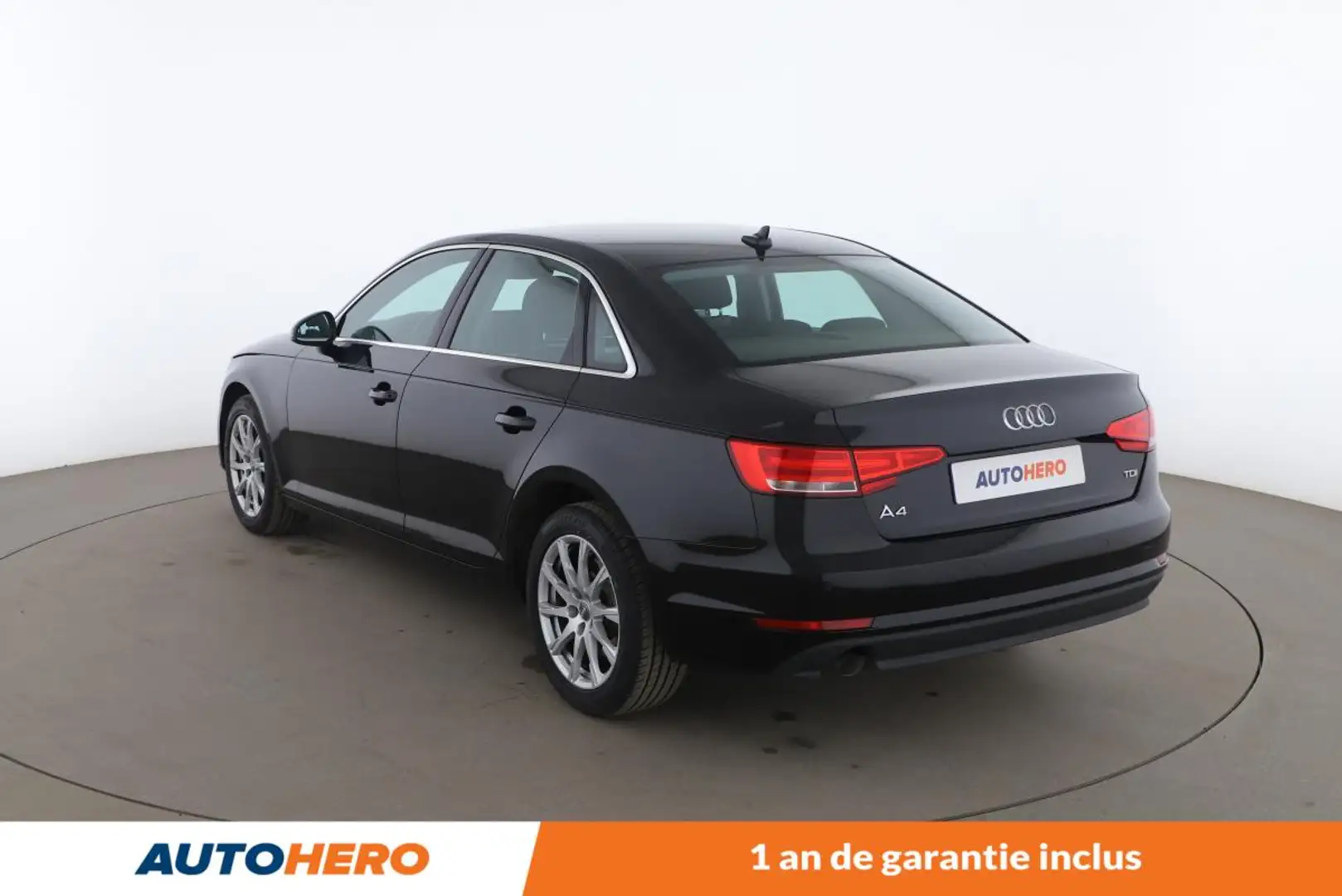 Audi A4 2.0 TDI S tronic 150 ch Noir - 2