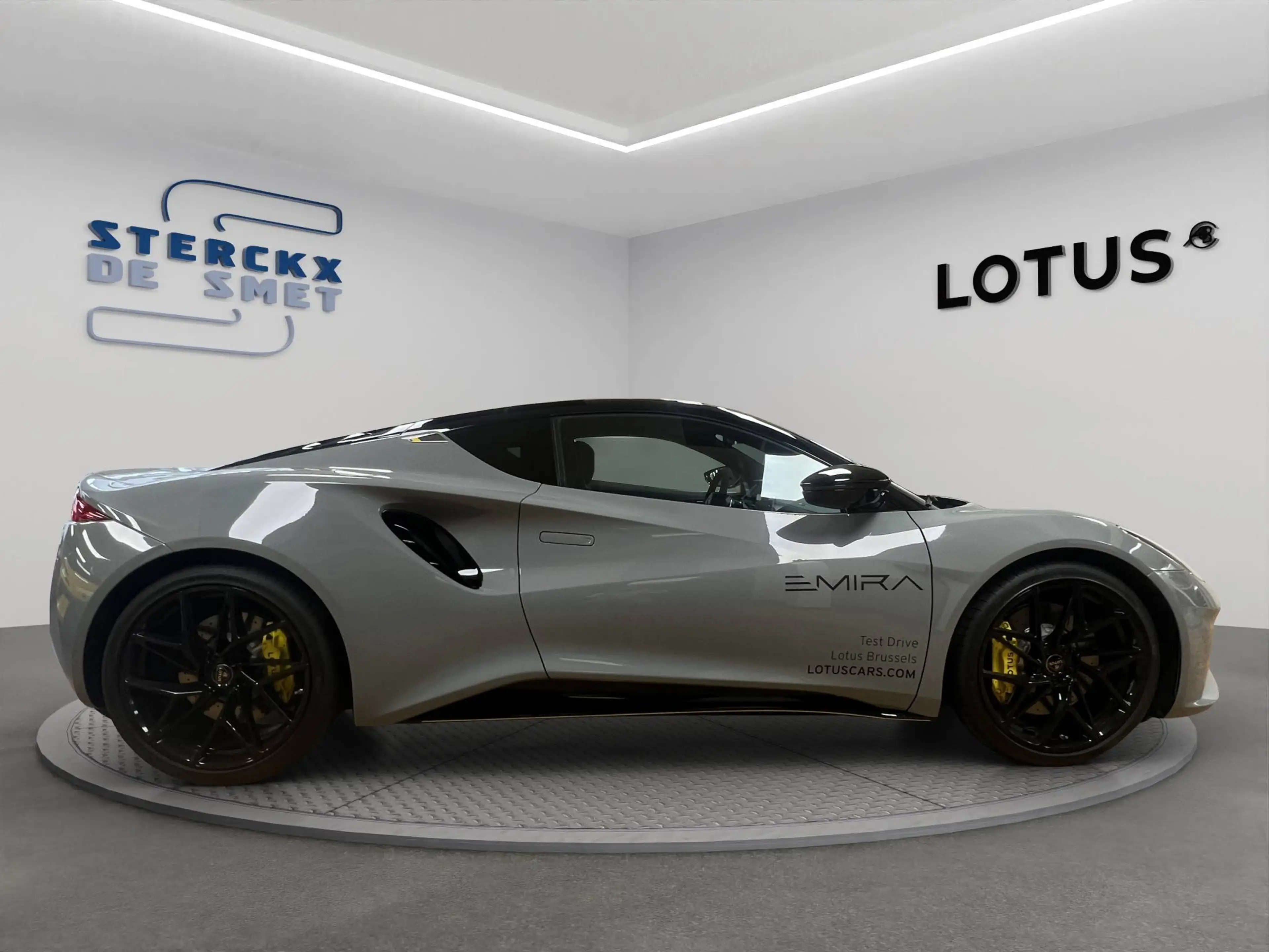 Lotus Emira Turbo SE Racing Line — photo 7