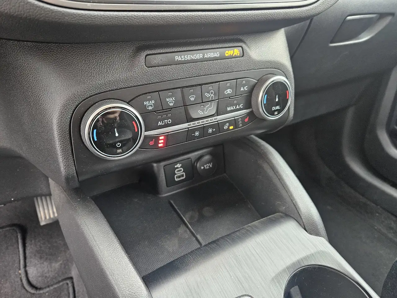 Ford Escape снимка Ford Escape