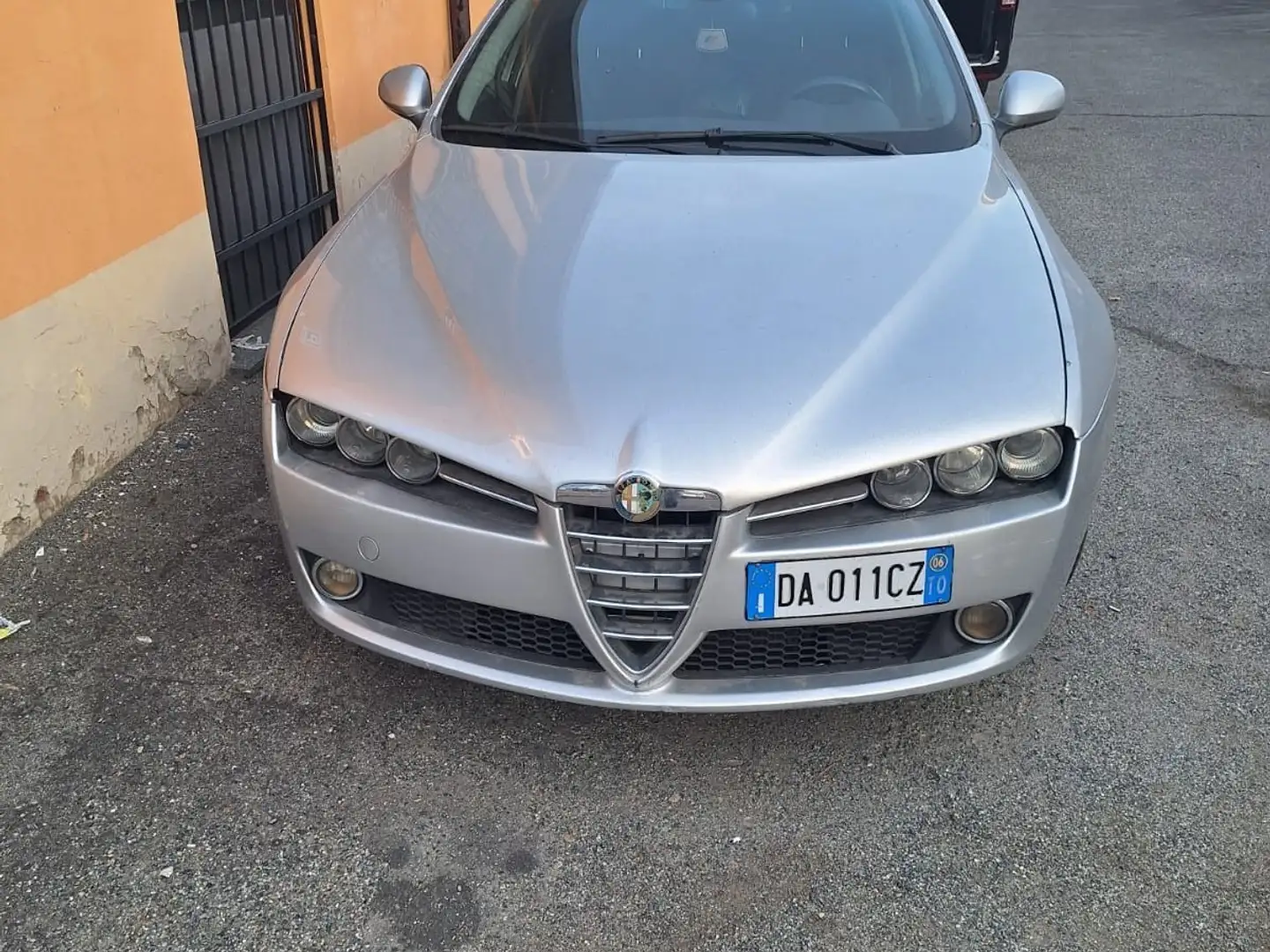 Alfa Romeo 159 SW 2.4 jtdm Progression 200cv srebrna - 1