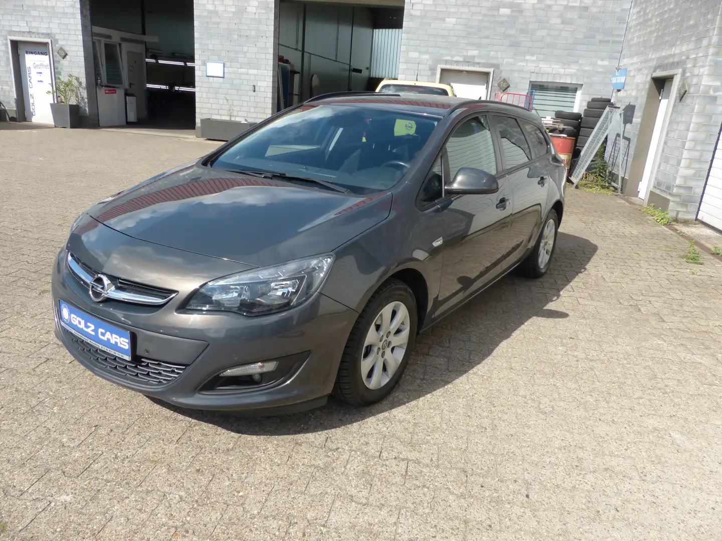 Opel Astra Sports Tourer 1.4 Automatic-Style - 2