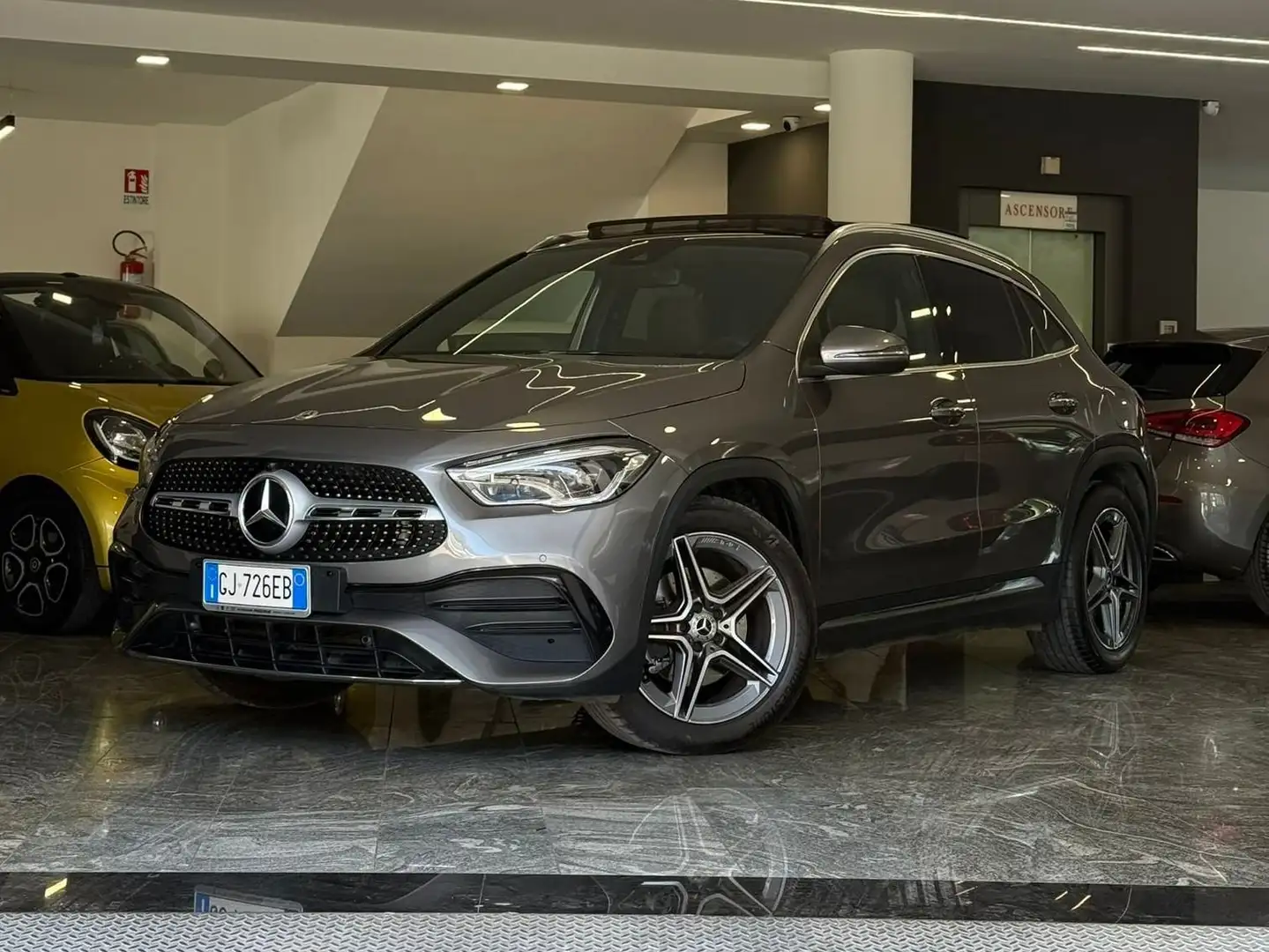 Mercedes-Benz GLA 200 GLA-H247 2020 d Premium 4matic auto Grigio - 1