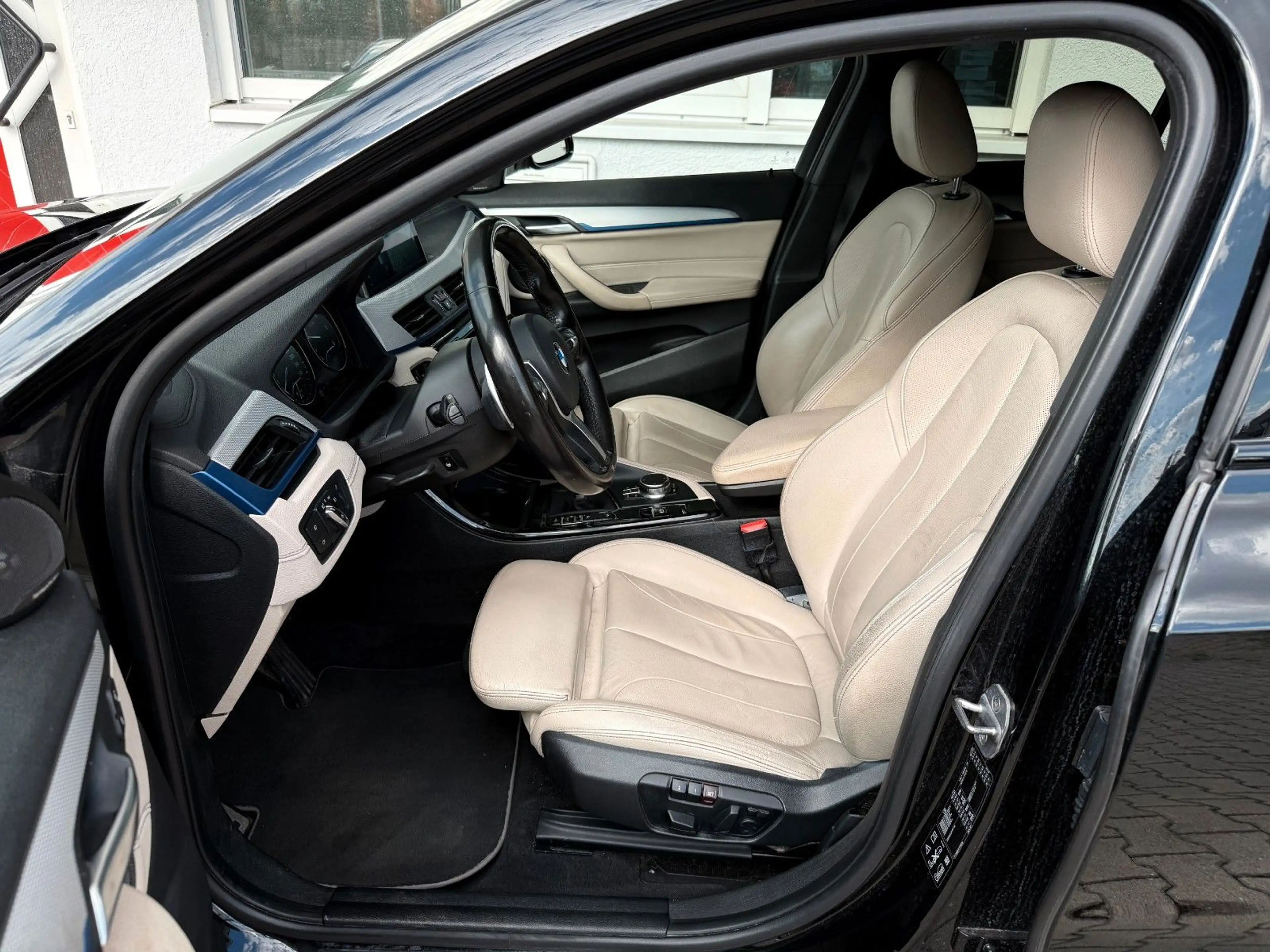 BMW X2 xDrive20d M Sport HARMAN el. Leders. PANO ACC — photo 2