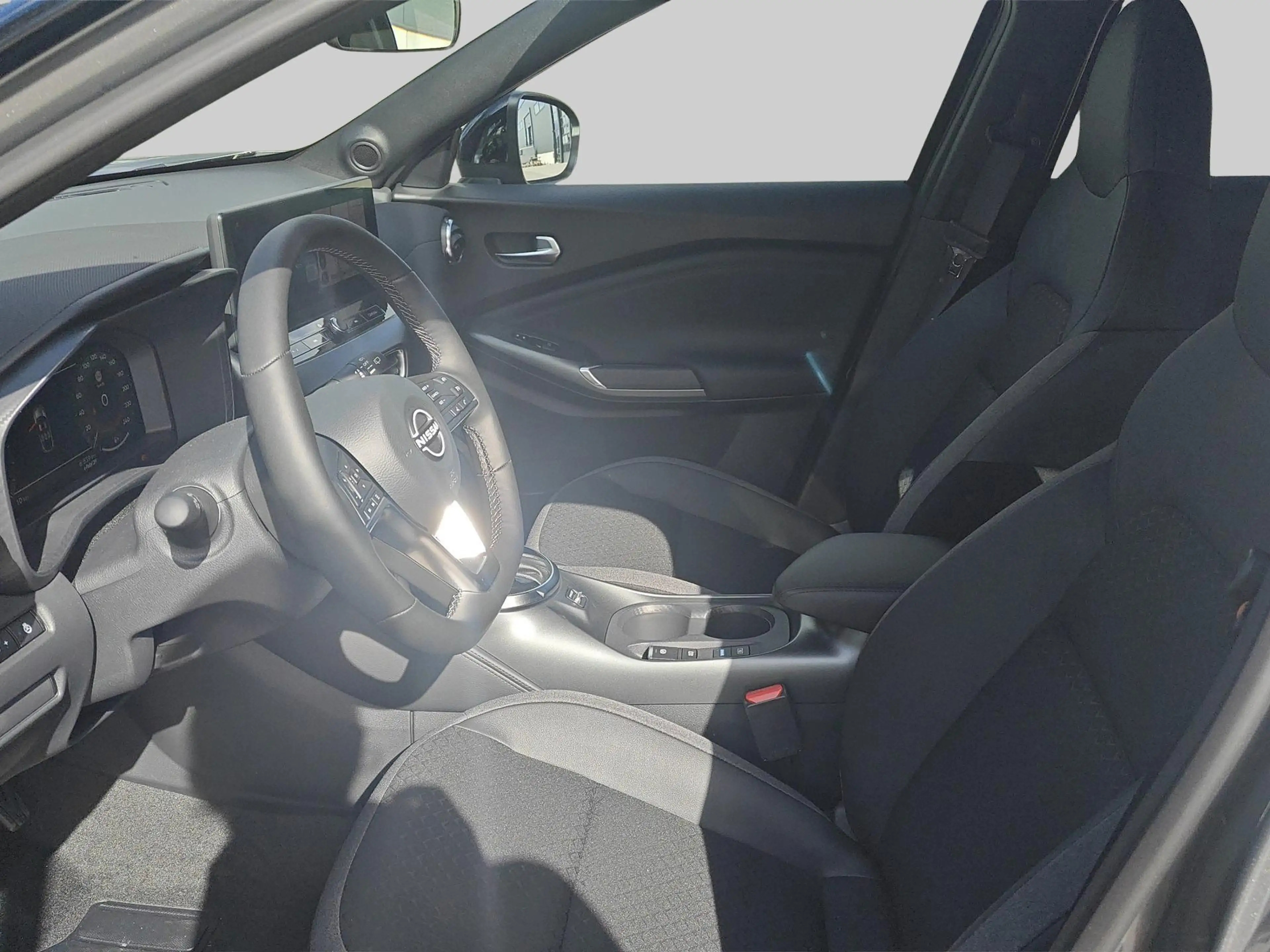 Nissan Juke 1.6 Hybrid N-Connecta — photo 12