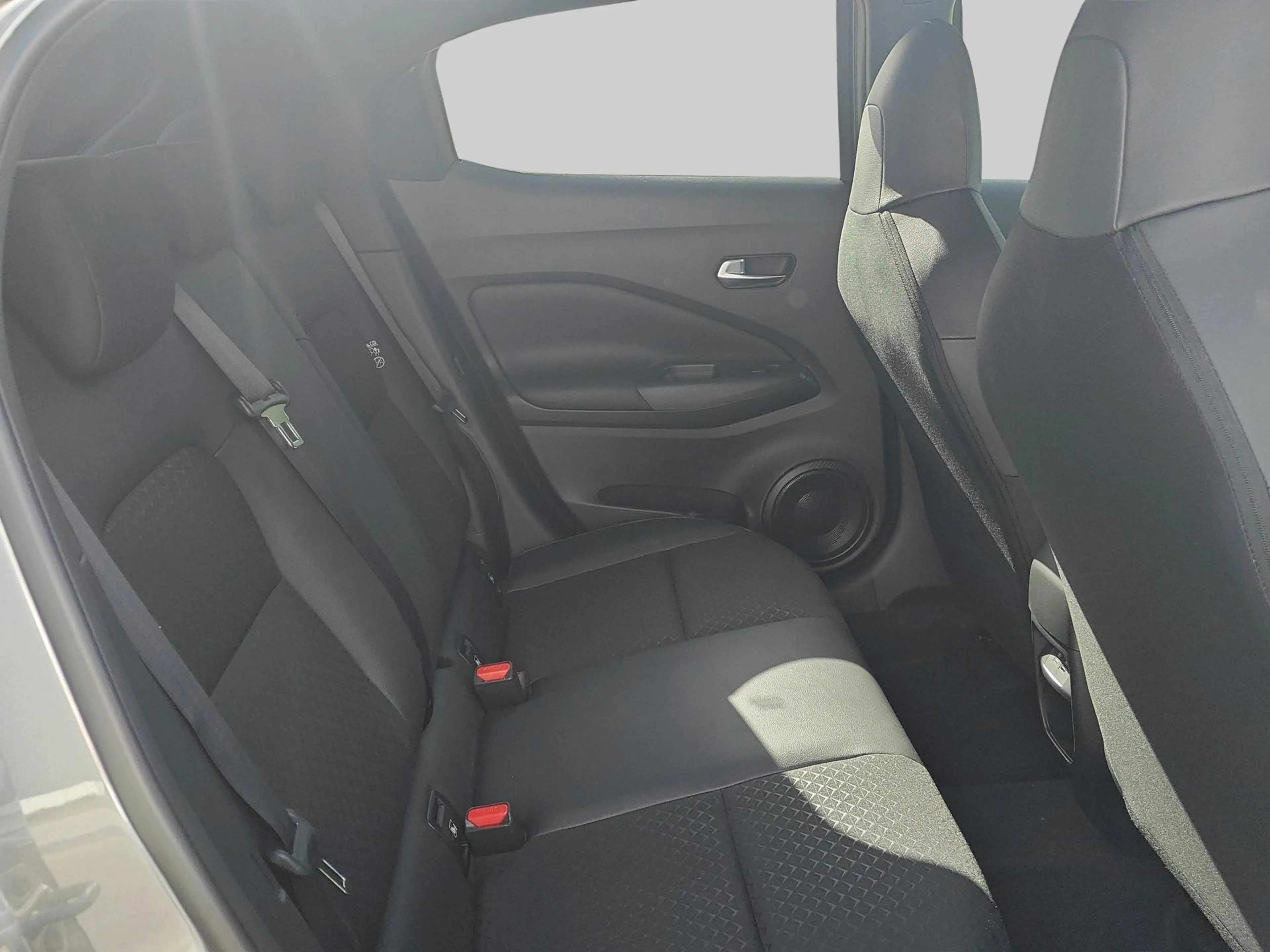 Nissan Juke 1.6 Hybrid N-Connecta — photo 14