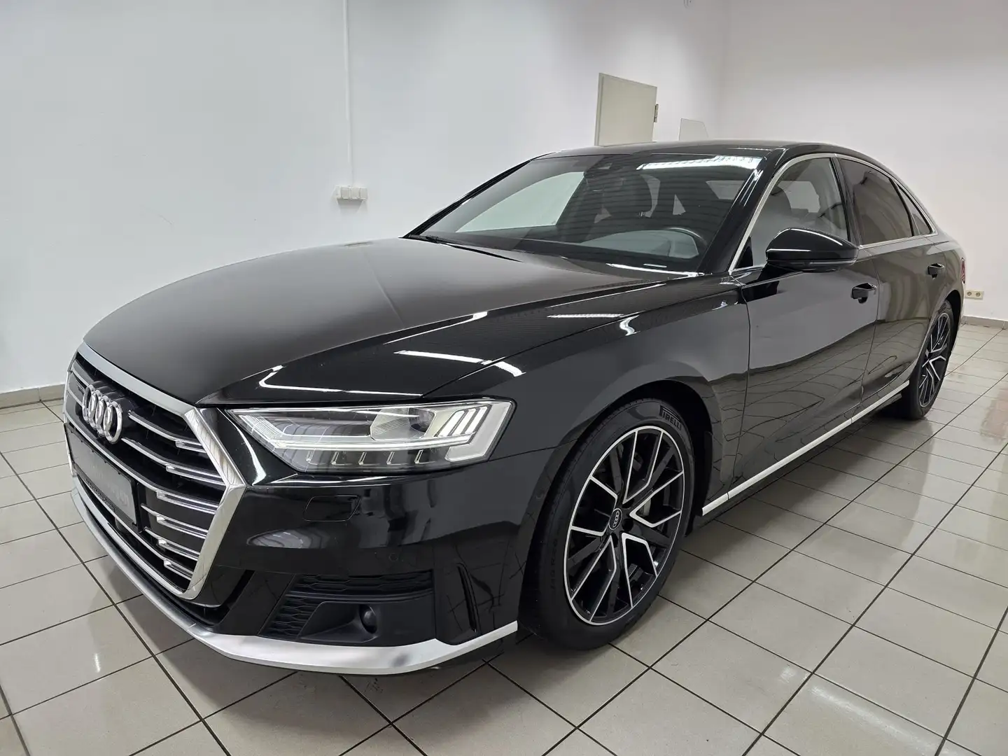 Audi A8 55 TFSI qu. Sport-Paket Luft Memory 360° 20" Noir - 1