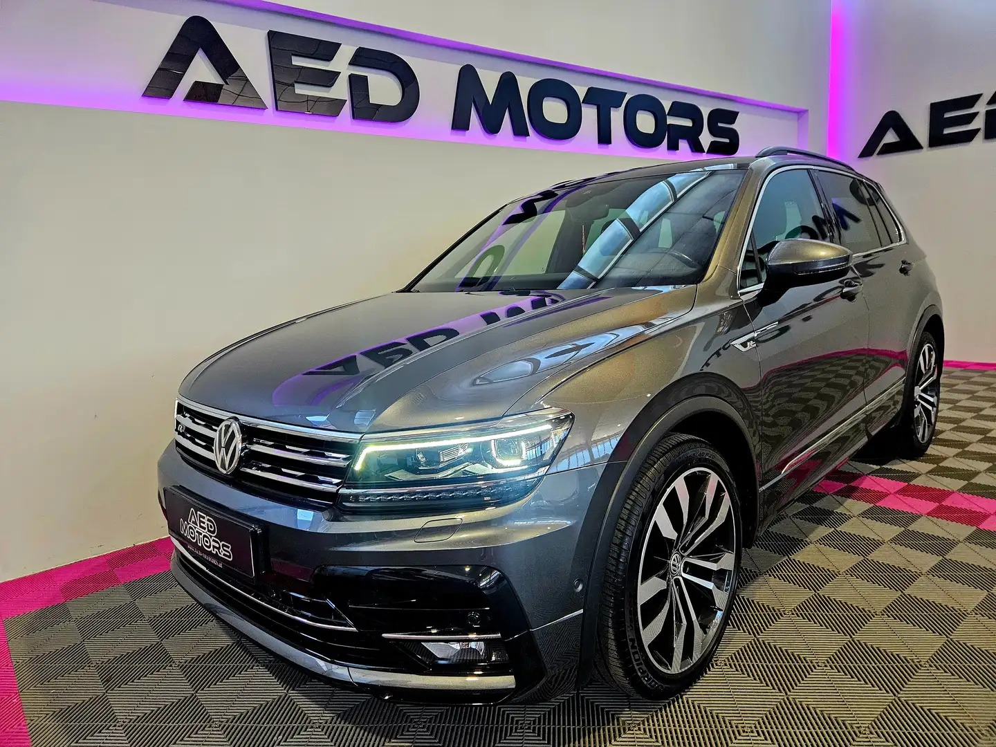 Volkswagen Tiguan R-DESIGN 1.Besitz Grau - 1