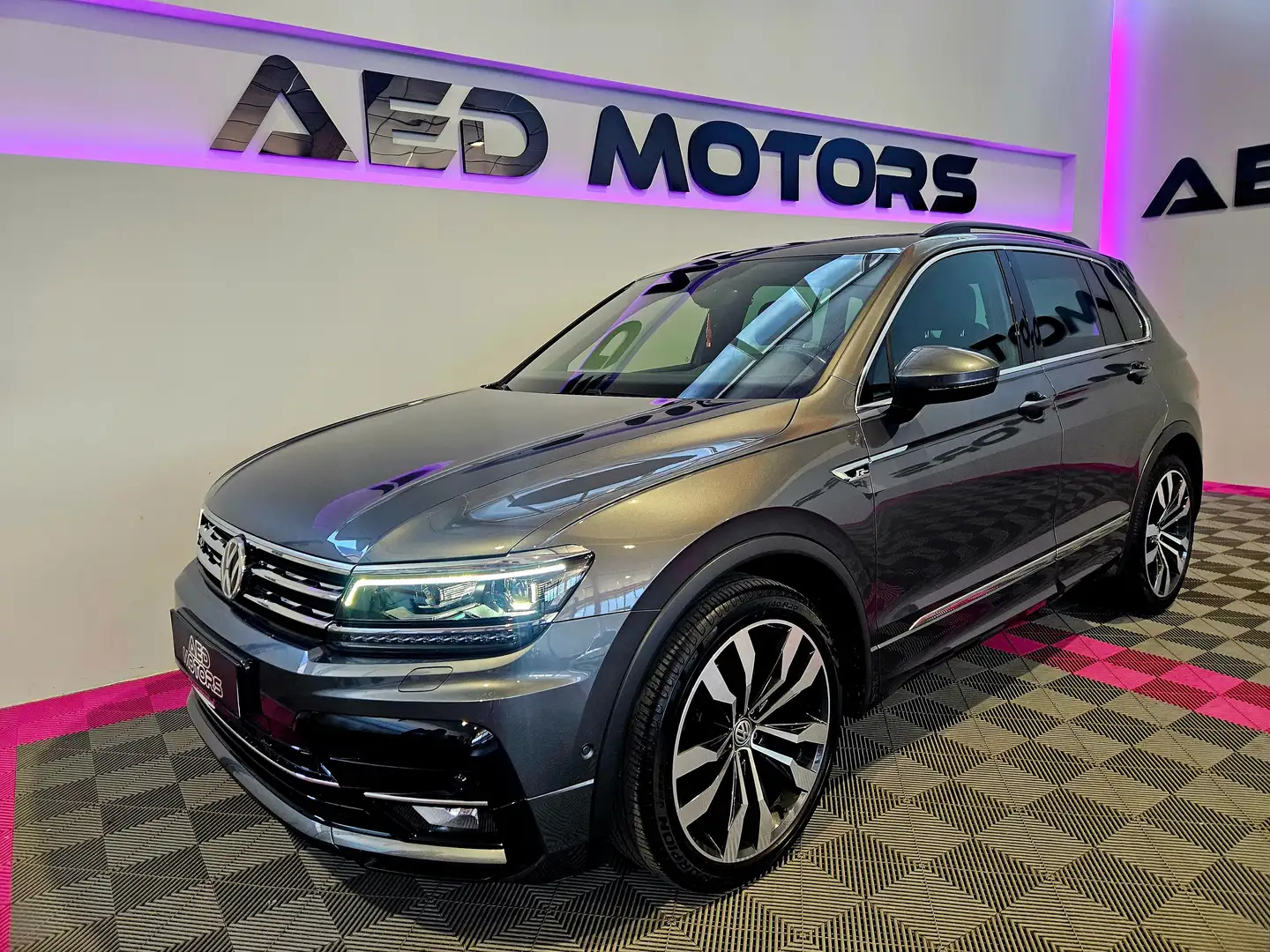 Volkswagen Tiguan R-DESIGN 1.Besitz Grau - 2