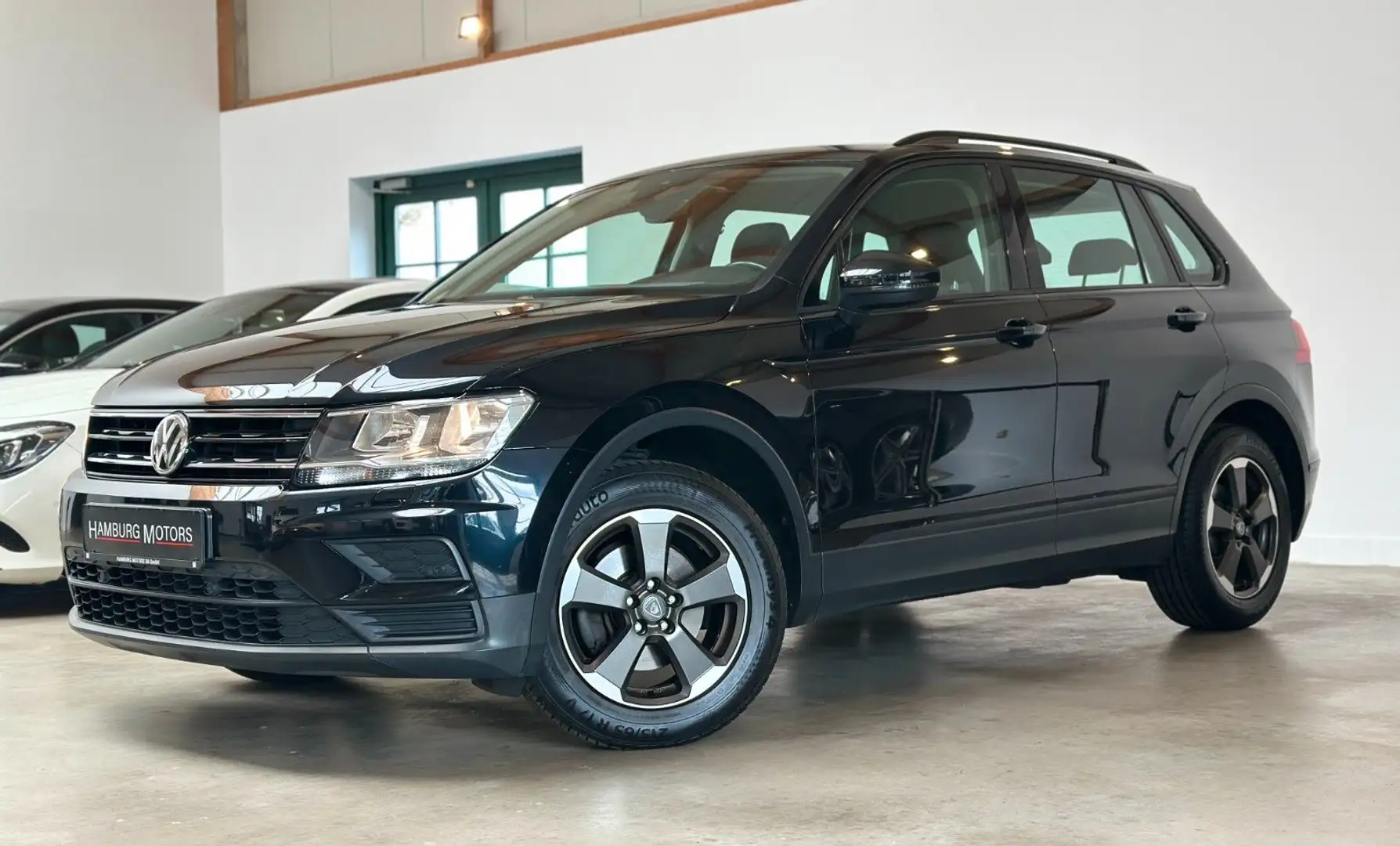 Volkswagen Tiguan 1.4 TSI AHK/NAVI/MFL/KLIMA/SHZ/125PS Schwarz - 2