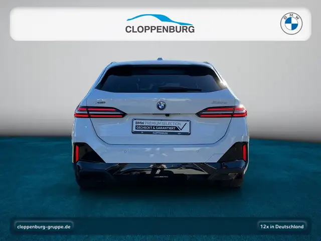 BMW 5 Series view 4