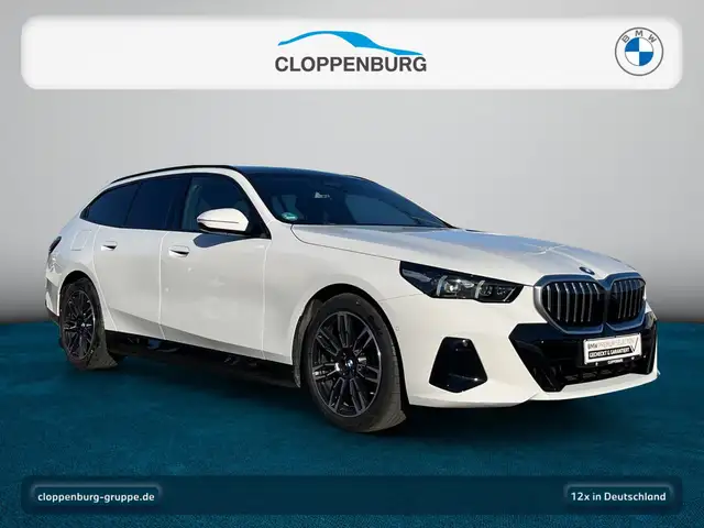 BMW 5 Series view 8