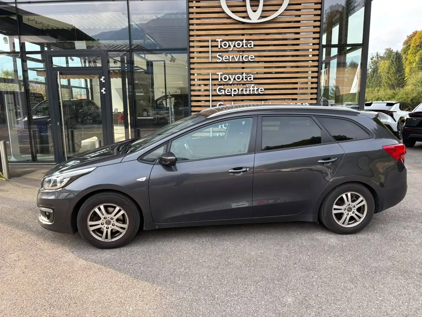 Kia Ceed SW / cee'd SW Grau - 1