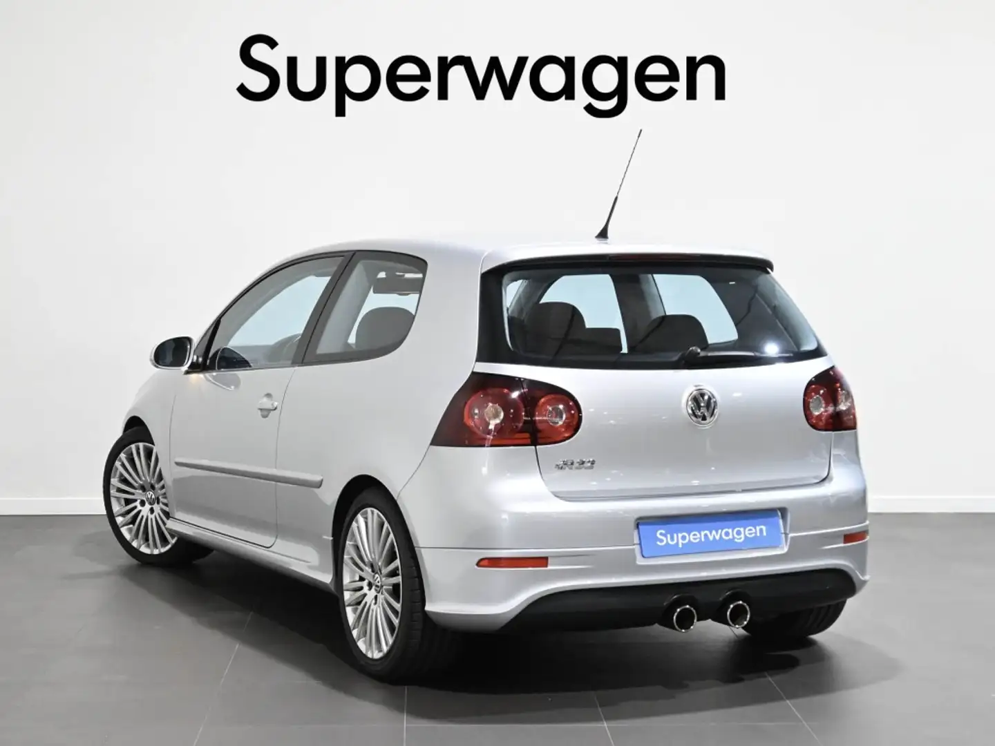 Volkswagen Golf 3.2 V6 R32 4Motion Gris - 2