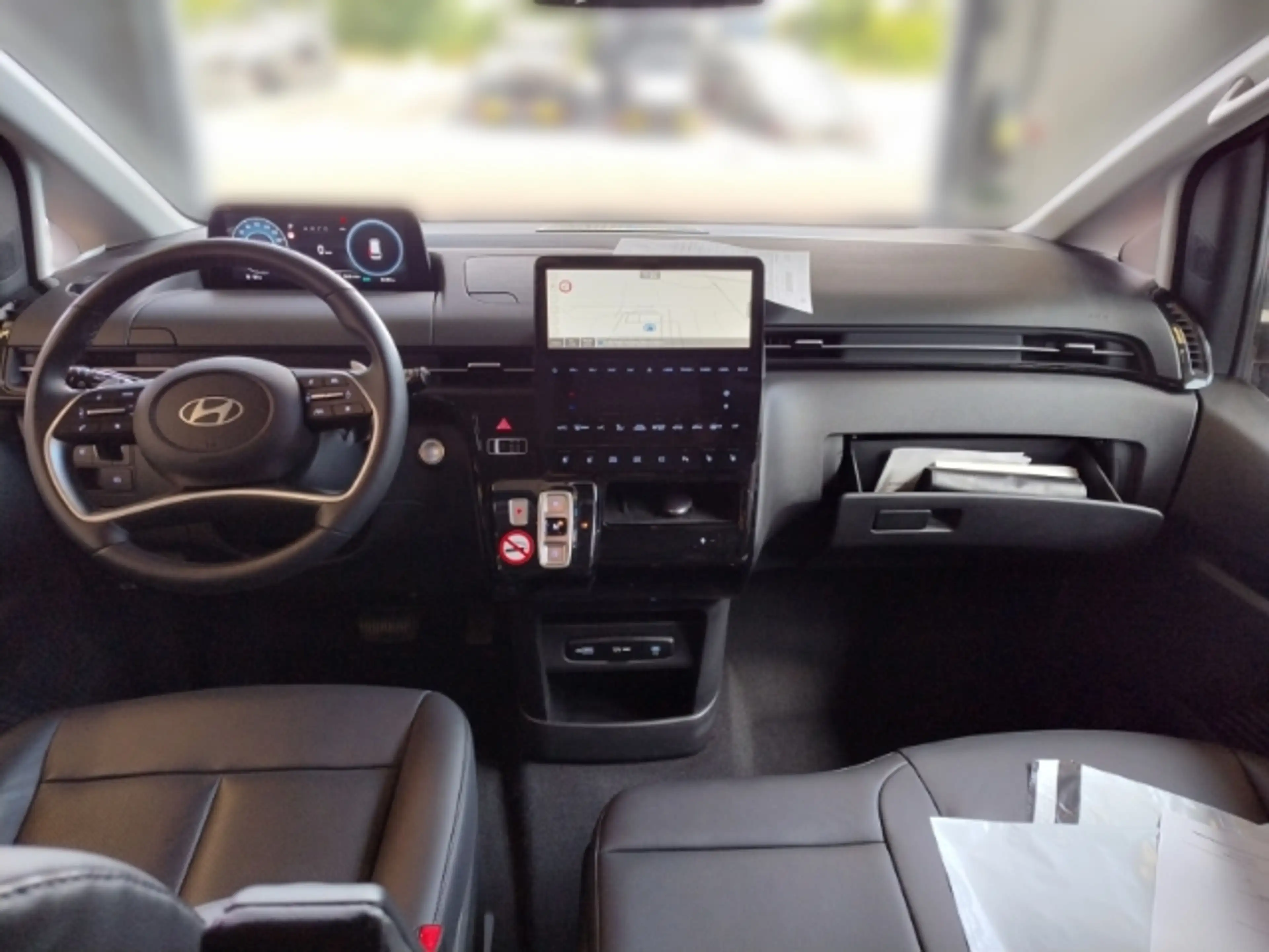 Hyundai STARIA HEV 9-Sitzer (MY25) 1.6 T-GDI (225 PS) Prime Navi — photo 8
