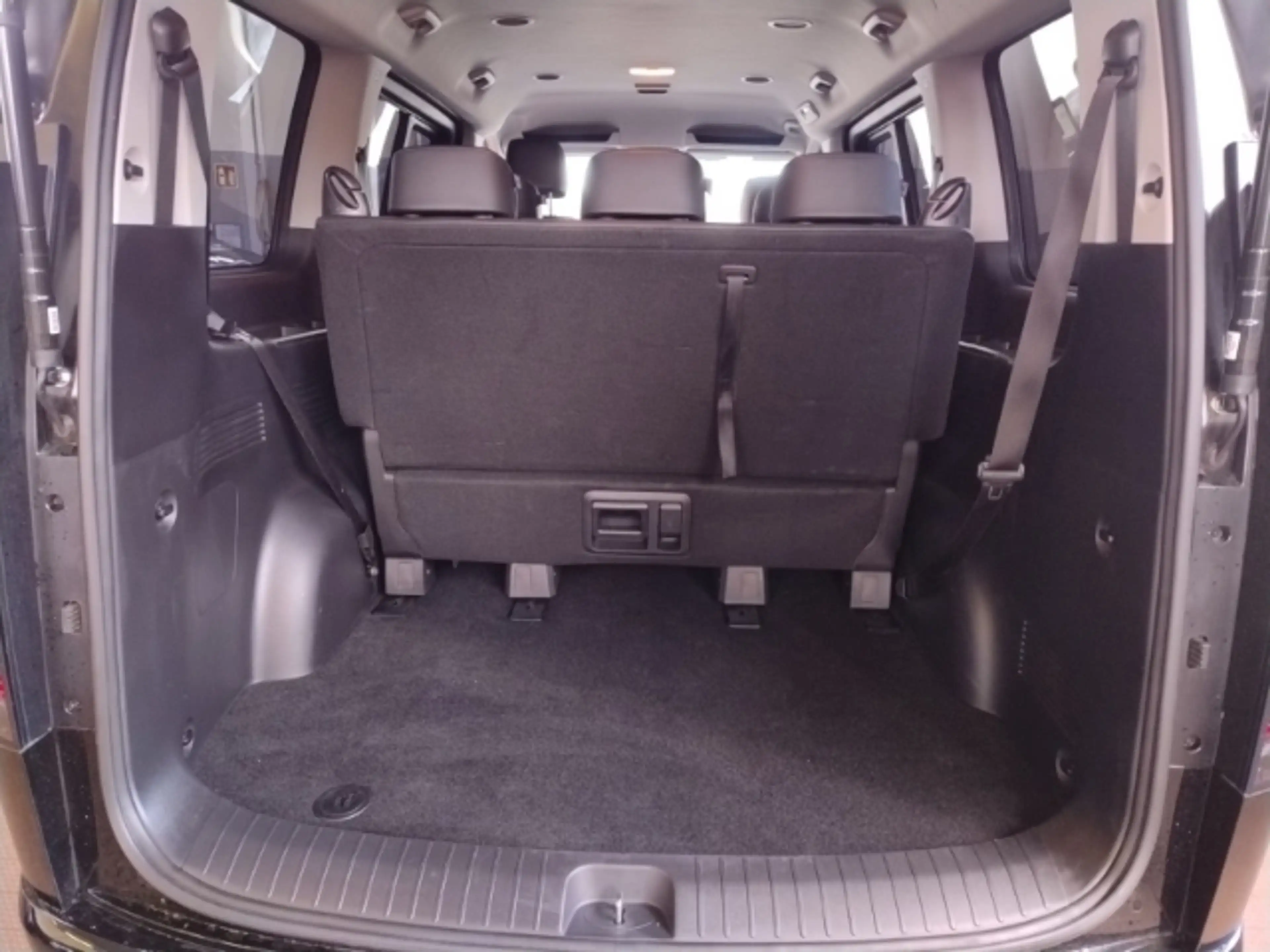 Hyundai STARIA HEV 9-Sitzer (MY25) 1.6 T-GDI (225 PS) Prime Navi — photo 6