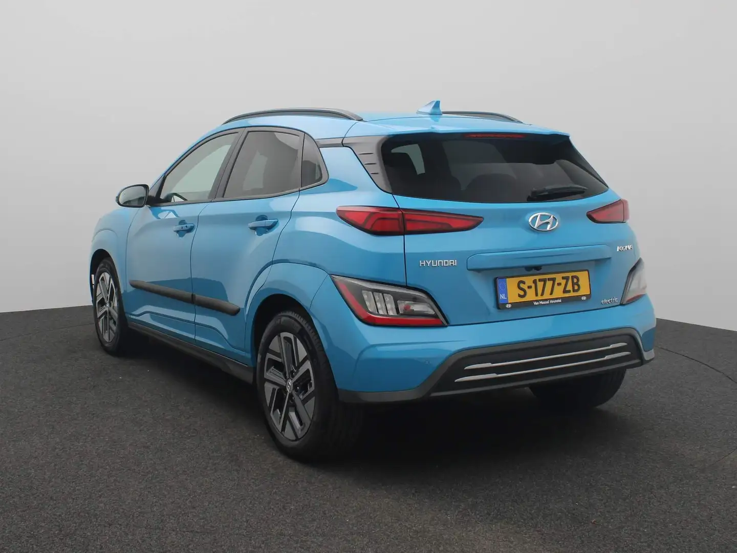 Hyundai KONA EV Premium 64 kWh | Leder | Stoelverwarming en -ko Blauw - 2