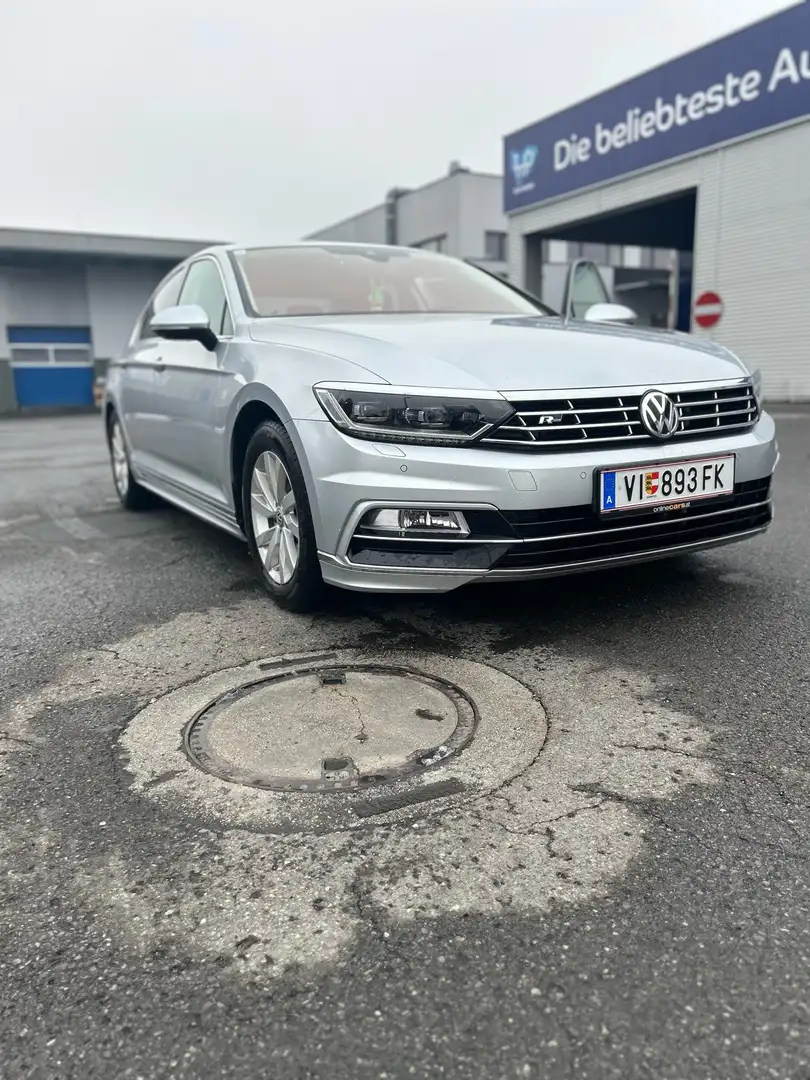 Volkswagen Passat R-Line 2,0 TDI Grau - 2