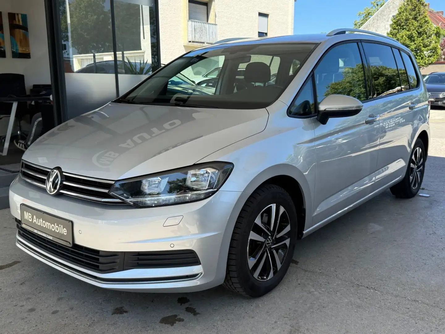 Volkswagen Touran United*NAVI*APP-CONNECT*7-SITZER* Silber - 1