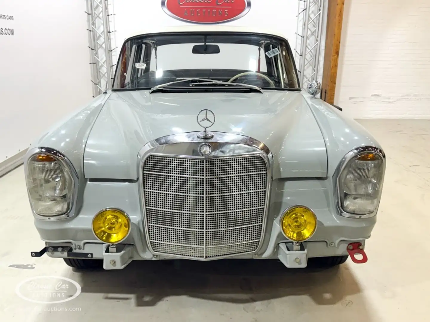 Mercedes-Benz 220 Rally  - ONLINE AUCTION Gris - 2