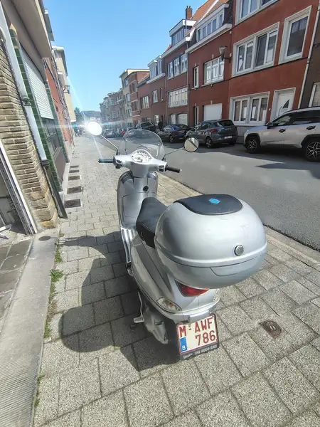 Vespa LX 125 - foto 4