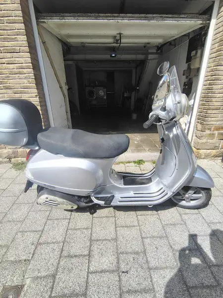 Vespa LX 125 - foto 3