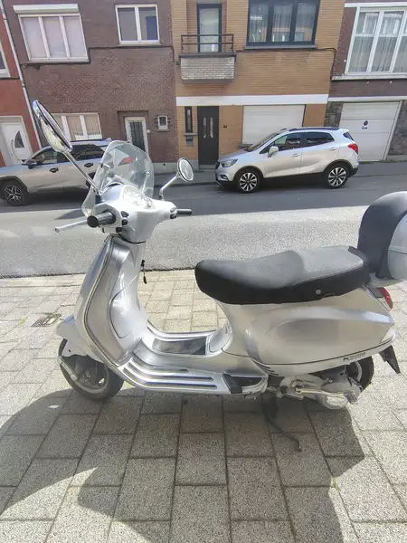 Vespa LX 125 - foto 5
