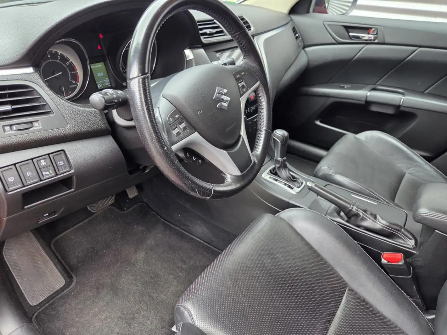 Suzuki Kizashi 2.4 Sport AWD /AUTOMAAT/ Trekhaak Rot - 2
