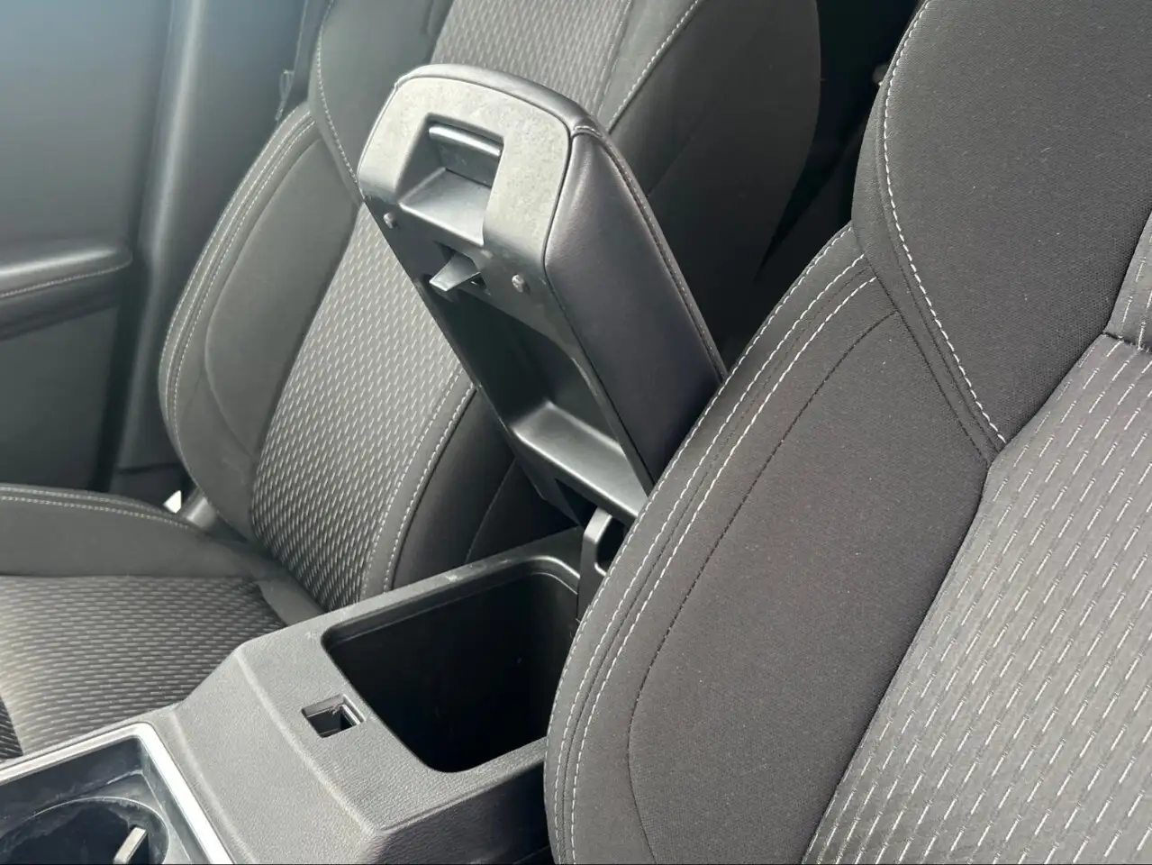 Mitsubishi Outlander снимка Mitsubishi Outlander