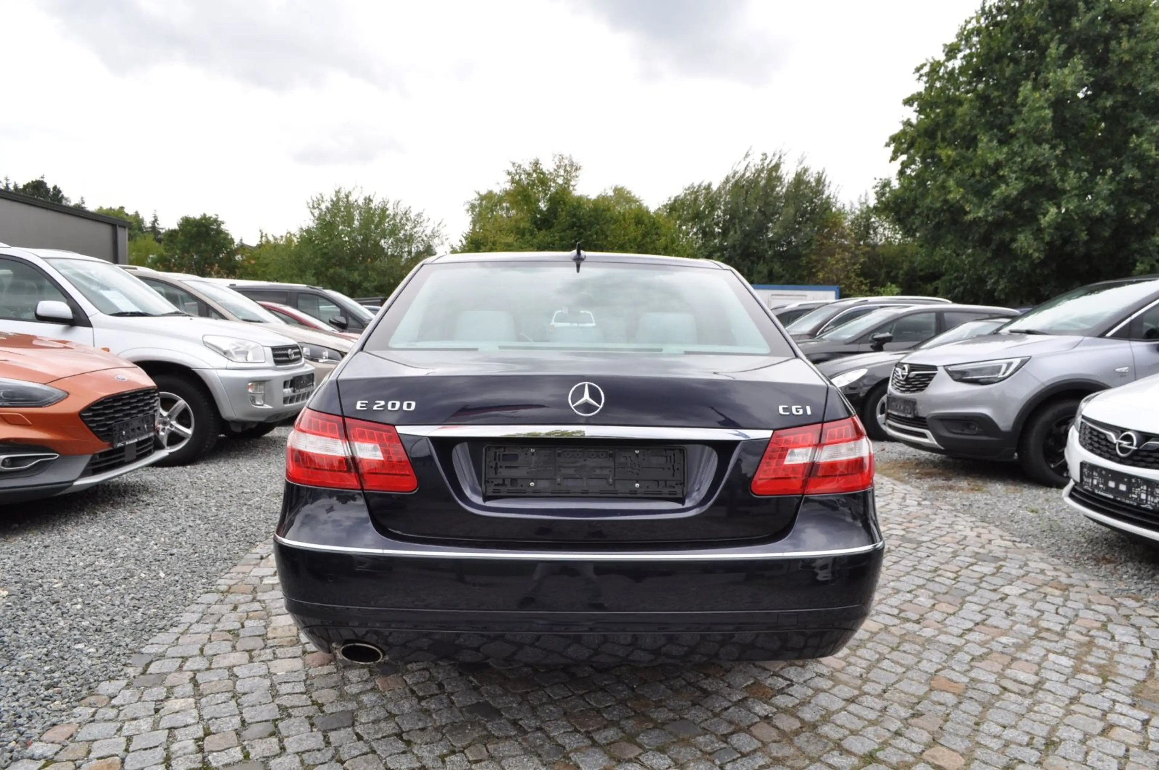 Mercedes-Benz E 200 CGI BlueEfficiency / PDC/ TEMPOMAT — photo 5