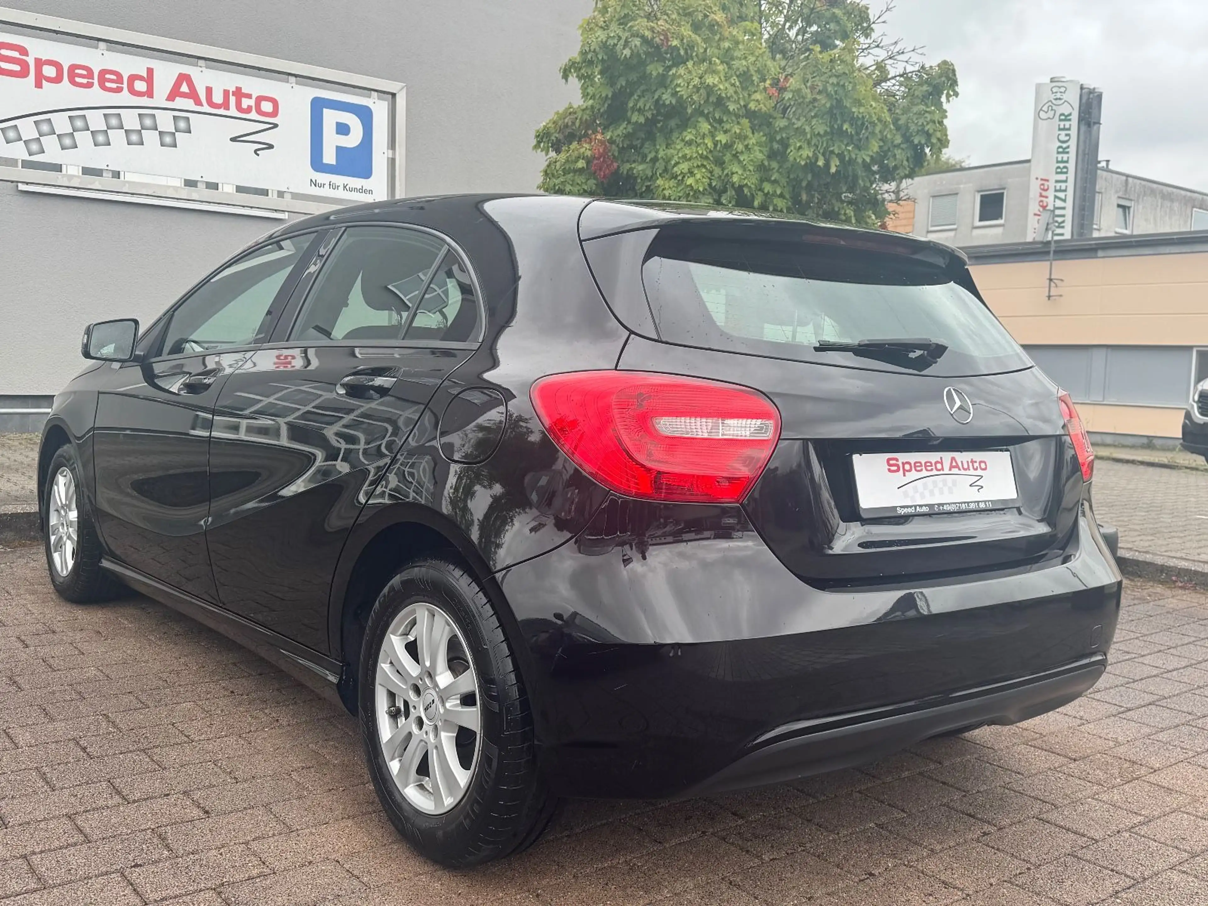 Mercedes-Benz A 180 BlueEffi RÜCKFAHRKAMERA/SITZH./ALU/1.HAND! — photo 7